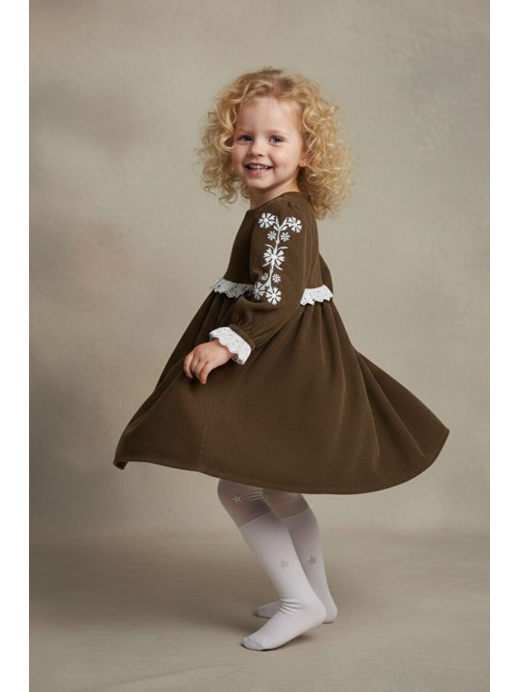 Haki Fisto Detaylı Kollar Nakışlı Otantik Kız Çocuk Elbise M00795-2