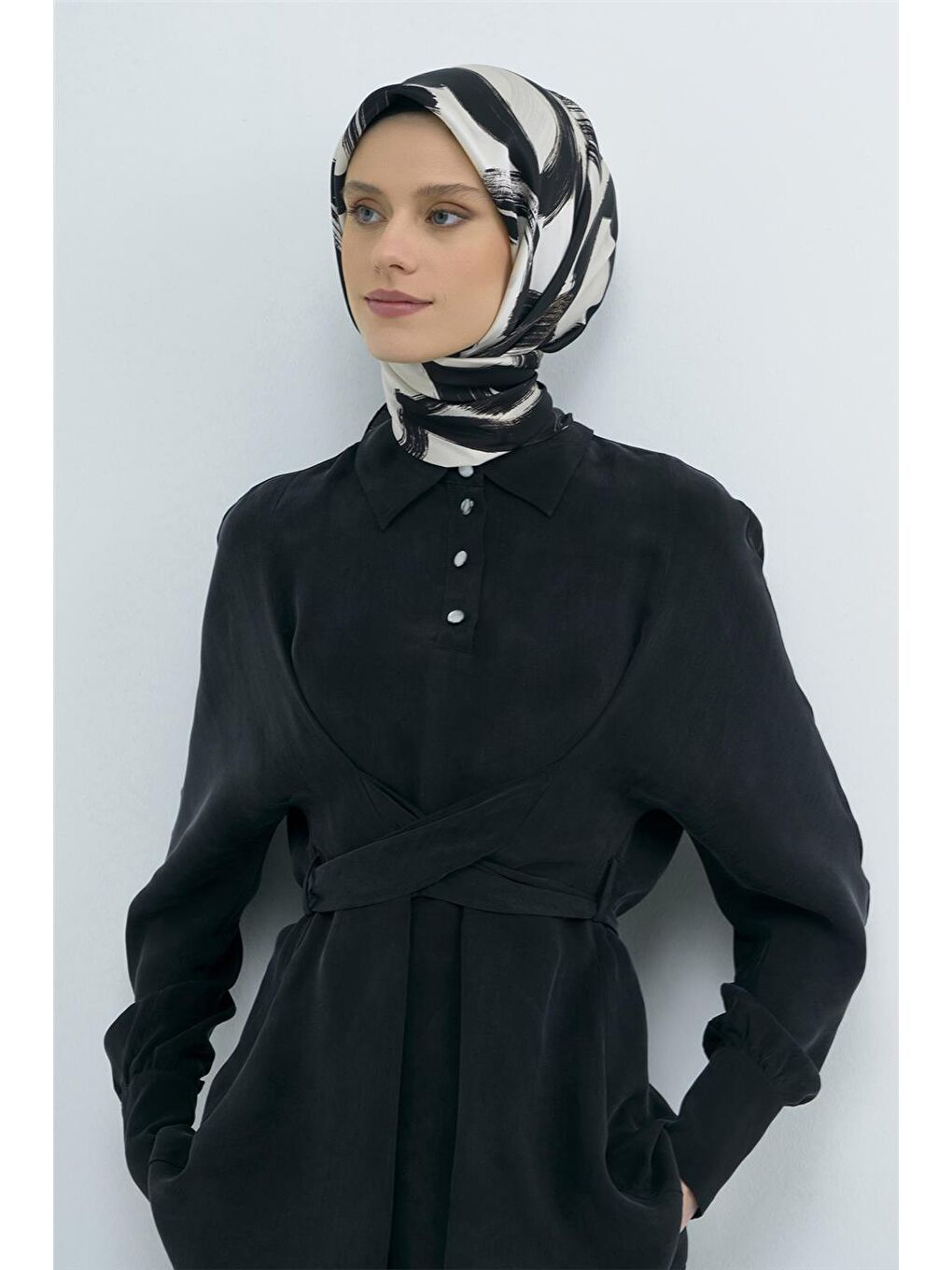 Siyah Saf İpek Twill Eşarp 9555D 01