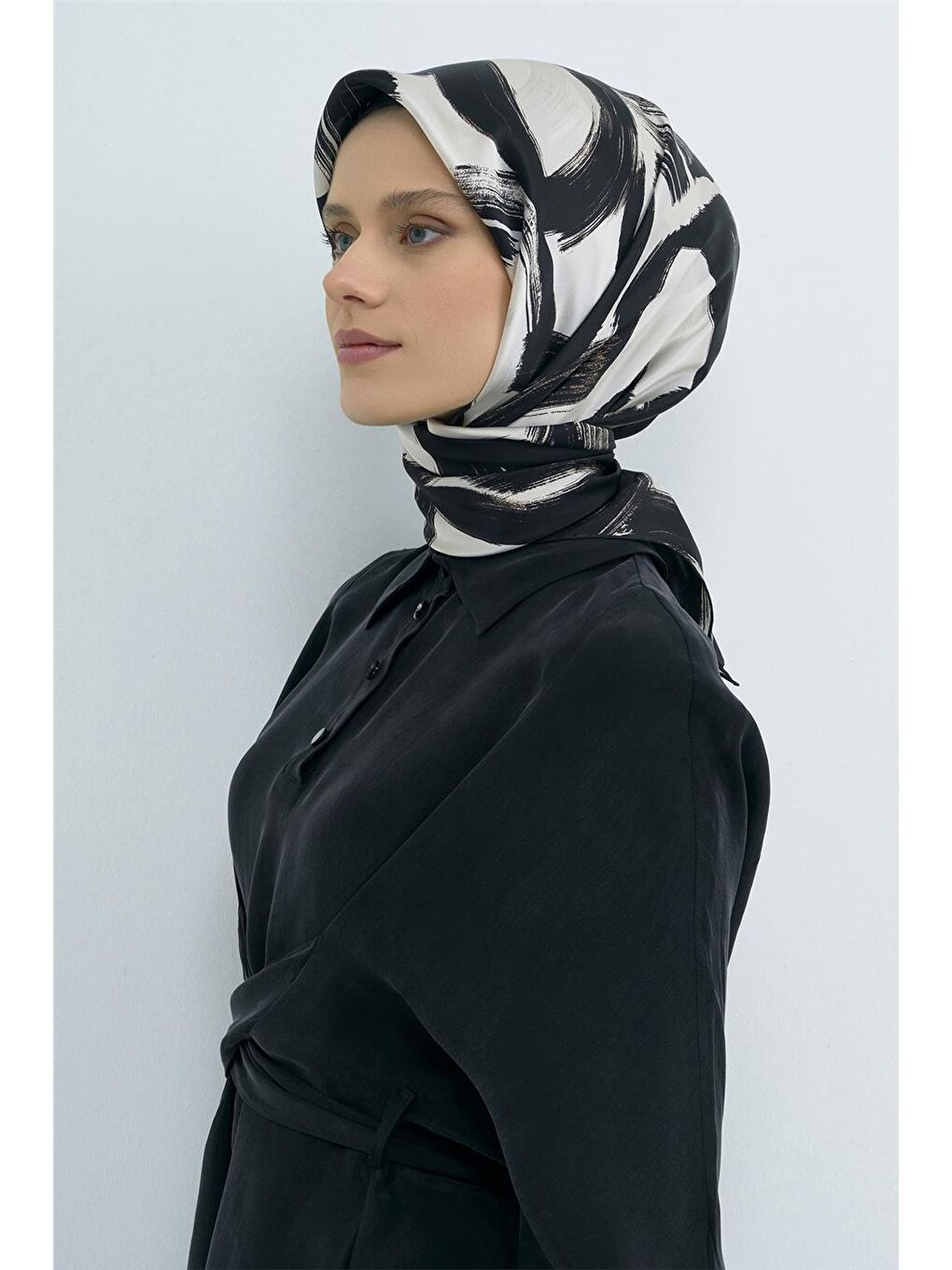 Siyah Saf İpek Twill Eşarp 9555D 01-3