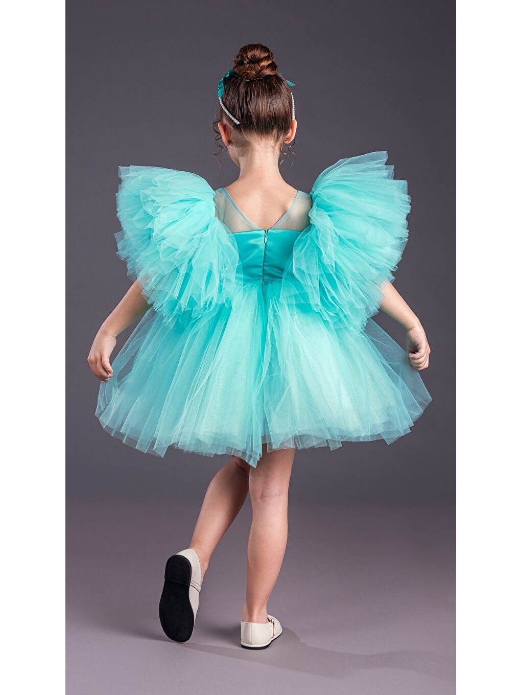 Yeşil Tütü Etekli Kabarık Kollu Komotini Taçlı Kız Çocuk Abiye Elbise MNK0582-9