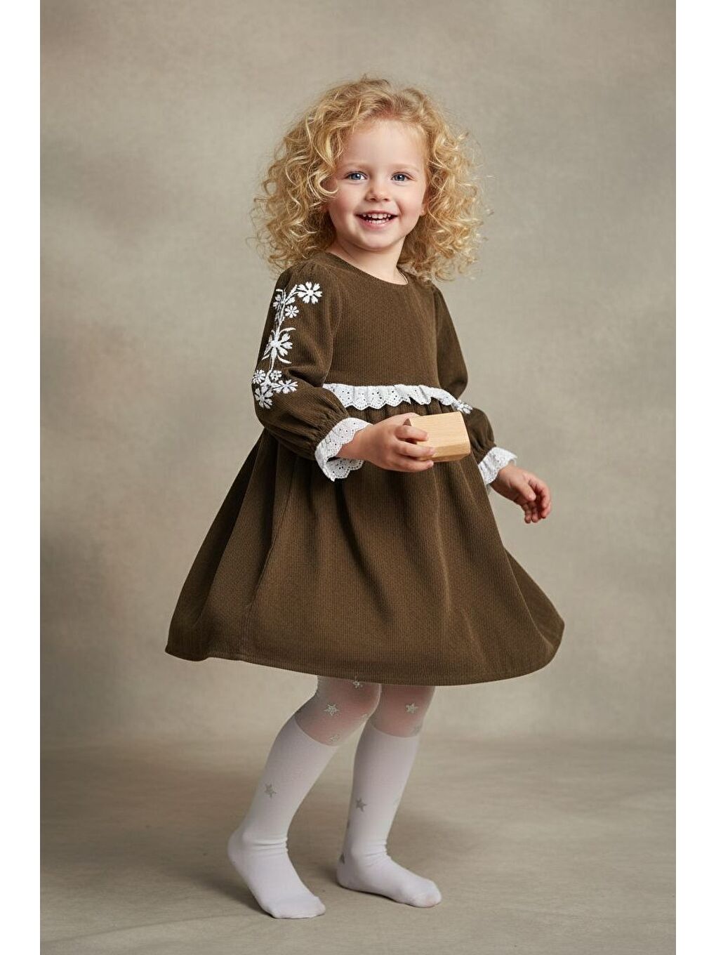 Haki Fisto Detaylı Kollar Nakışlı Otantik Kız Çocuk Elbise M00795-3