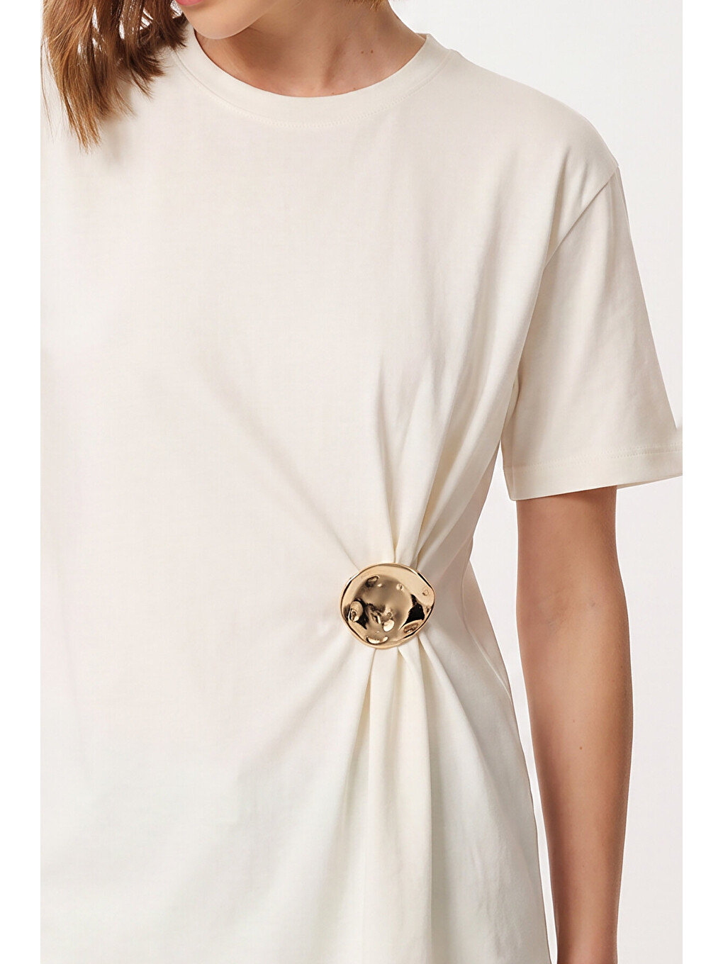 Ekru Gold Aksesuarlı Örme T-shirt EKRU LCR0119-2