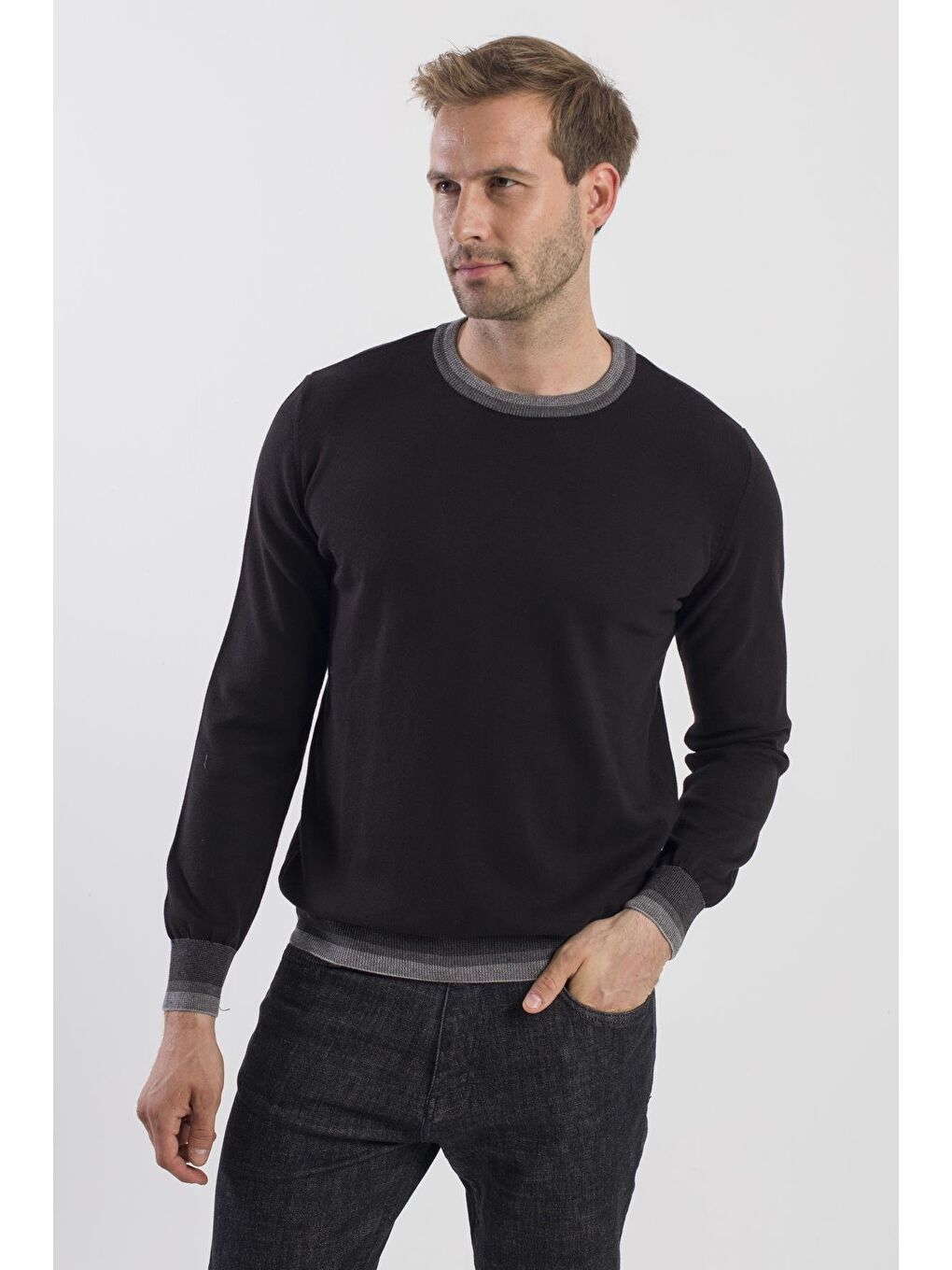 Siyah Slim Fit Bisiklet Yaka Triko Kazak-1