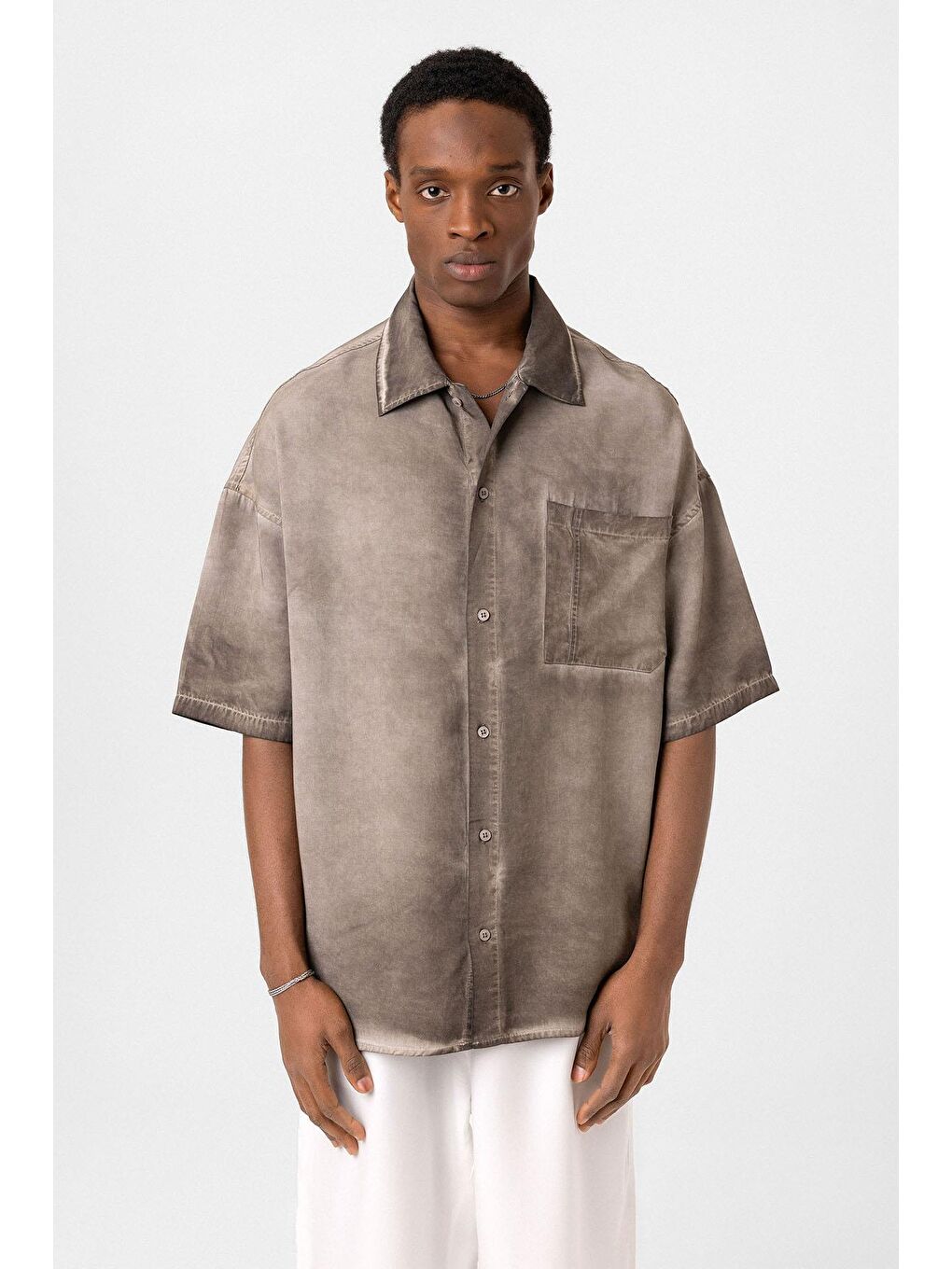 Kahverengi Yıkamalı Kısa Kollu Oversize Gömlek Kahve-2