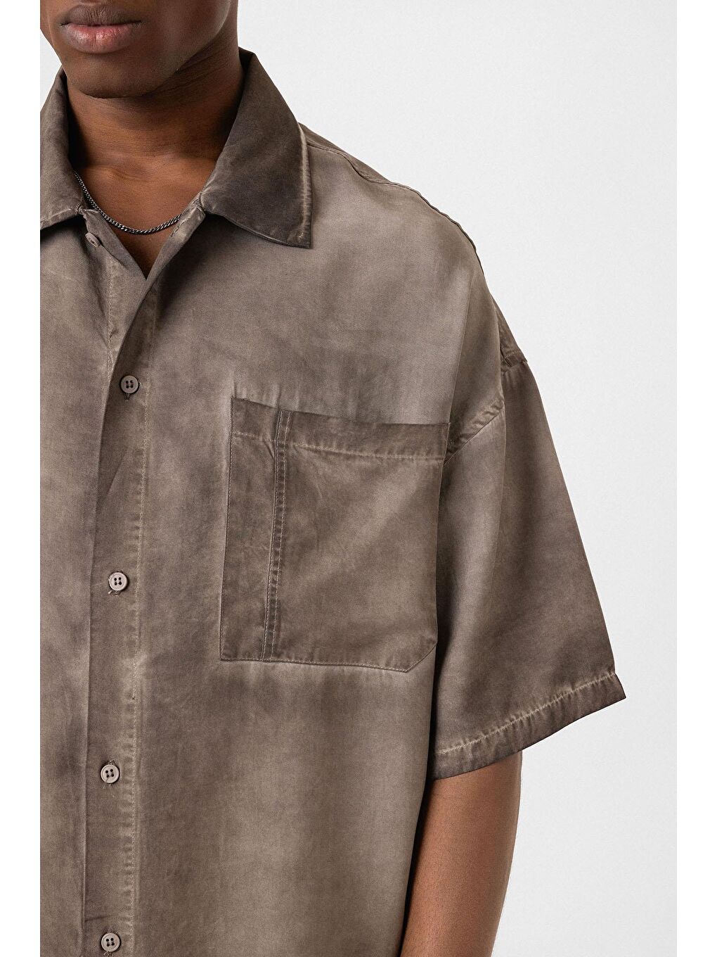 Kahverengi Yıkamalı Kısa Kollu Oversize Gömlek Kahve-5