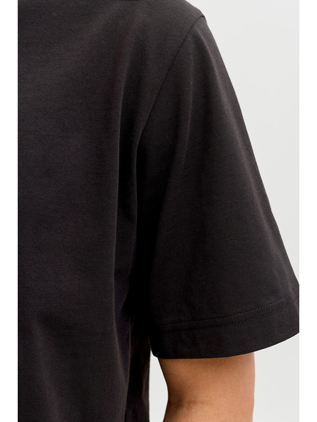 Siyah Core Logolu Pamuklu Regular Fit Bisiklet Yaka Tişört 12289868-3
