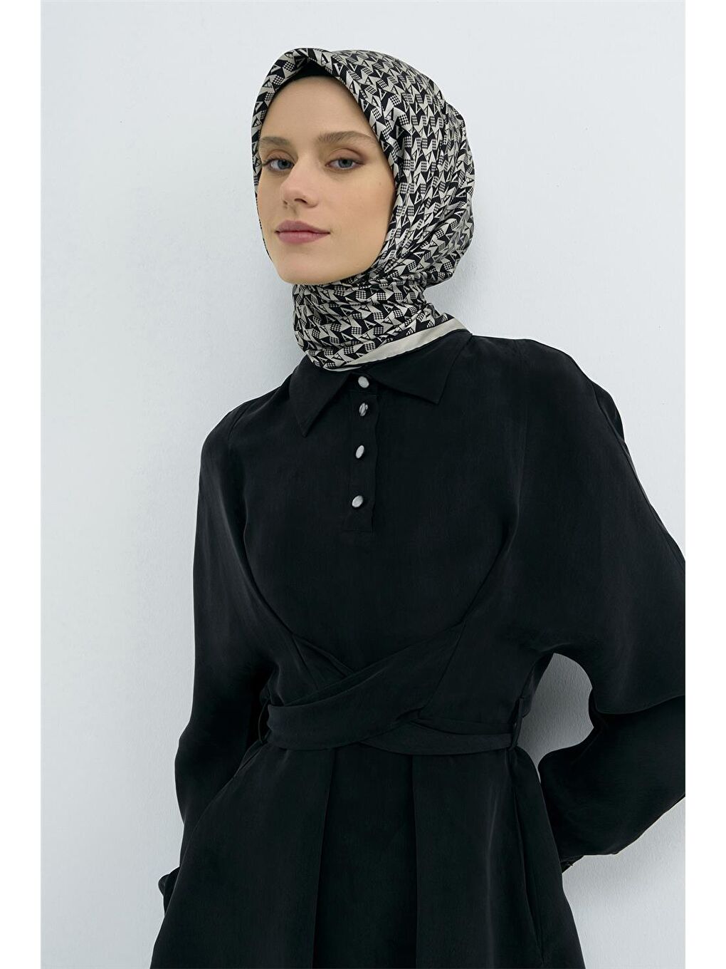 Siyah Saf İpek Twill Eşarp 9556D 01-1