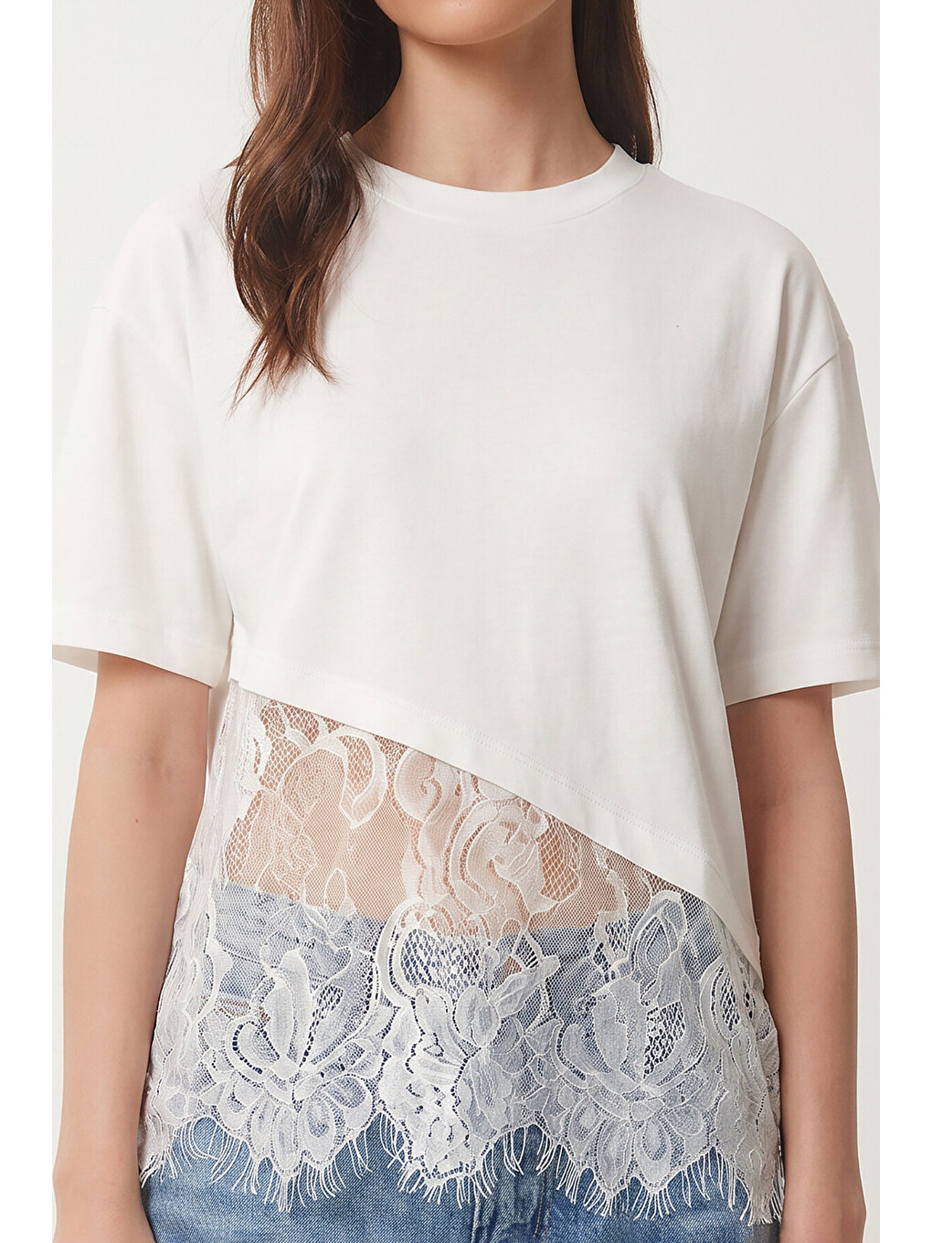 Ekru Dantel Detaylı Oversize Örme T-shirt EKRU LCR0125-2
