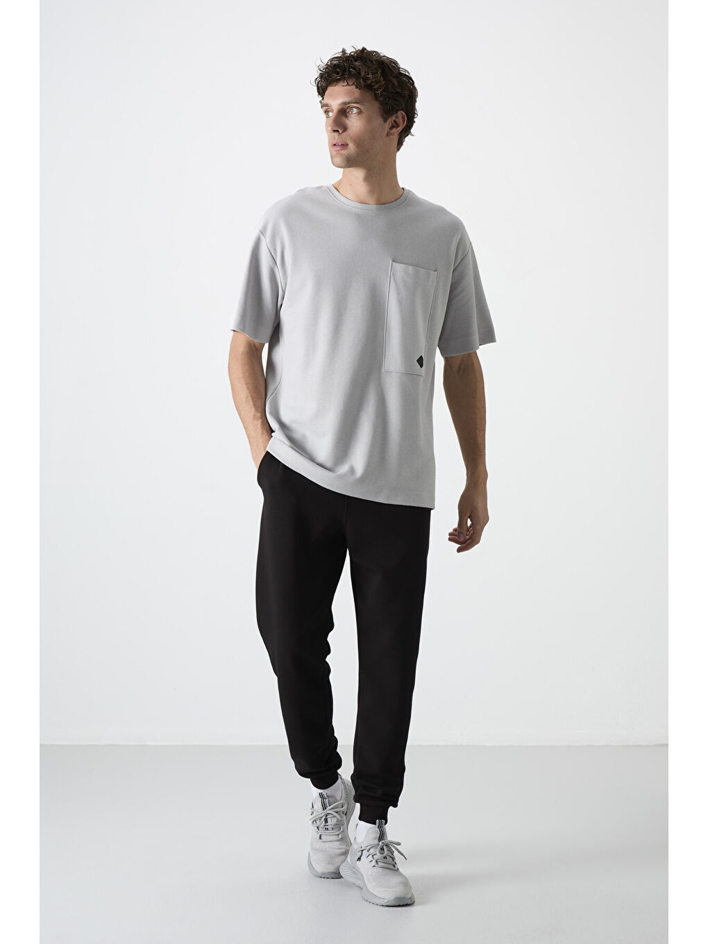 Siyah Bağcıklı Dar Paça  Erkek Jogger Eşofman Altı - 84999-2