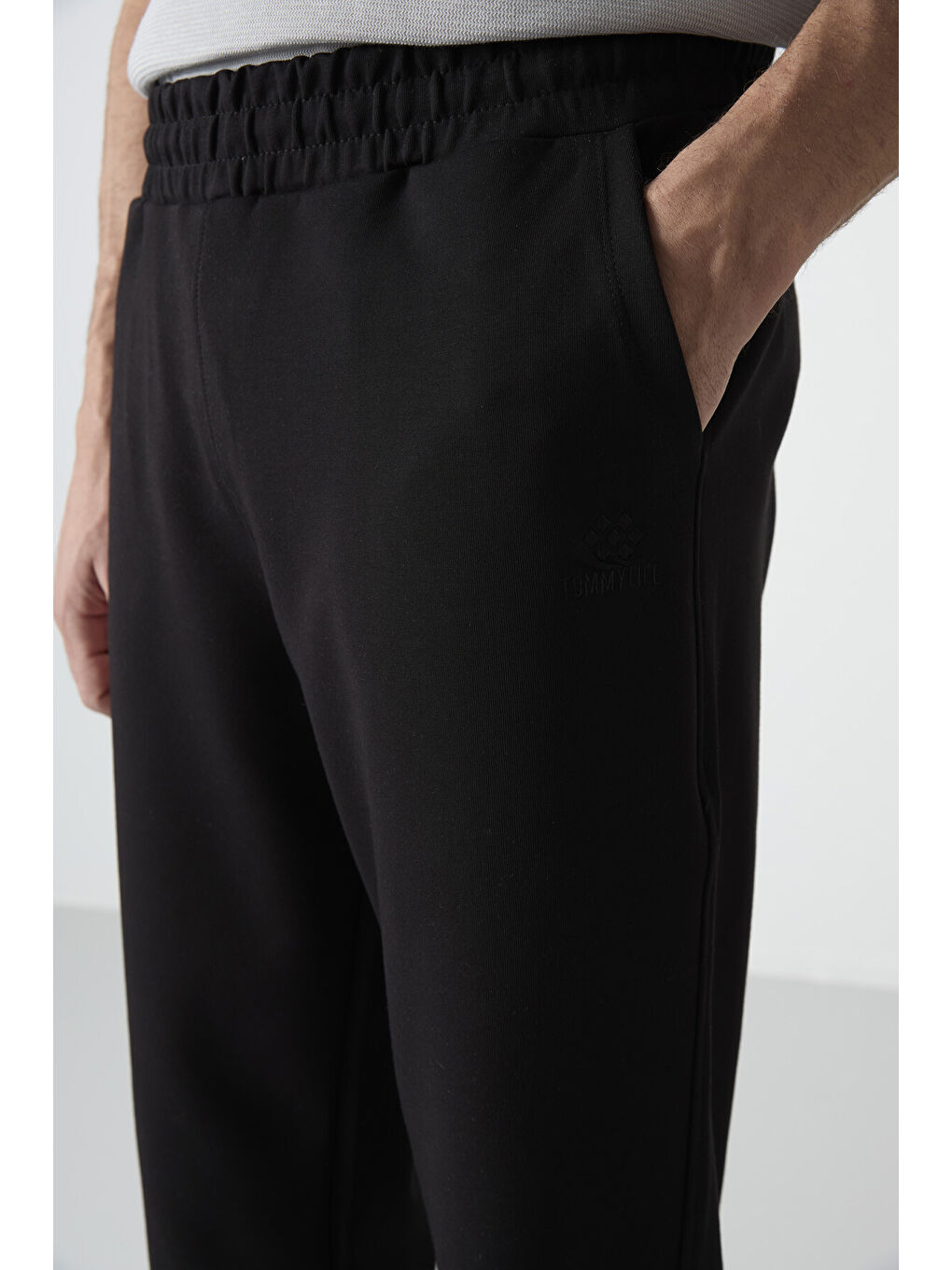 Siyah Bağcıklı Dar Paça  Erkek Jogger Eşofman Altı - 84999-4