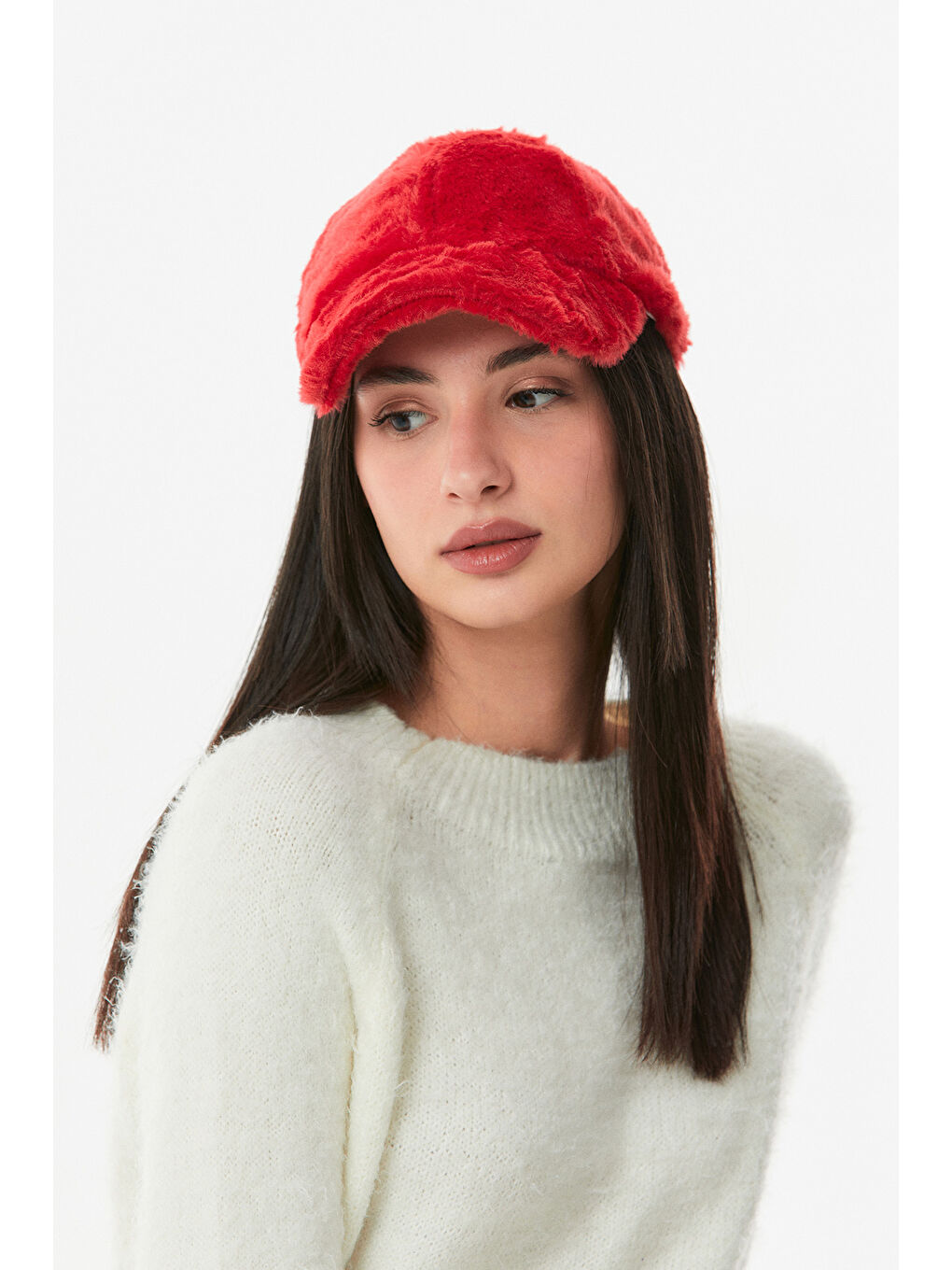 Kırmızı Tüylü Arkası Ayarlanabilir Kep Şapka-2