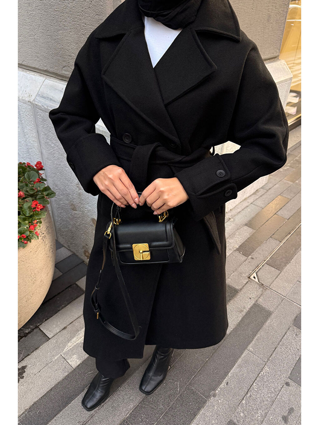 Kadın Kruvaze Yaka Kaşe Kaban Siyah