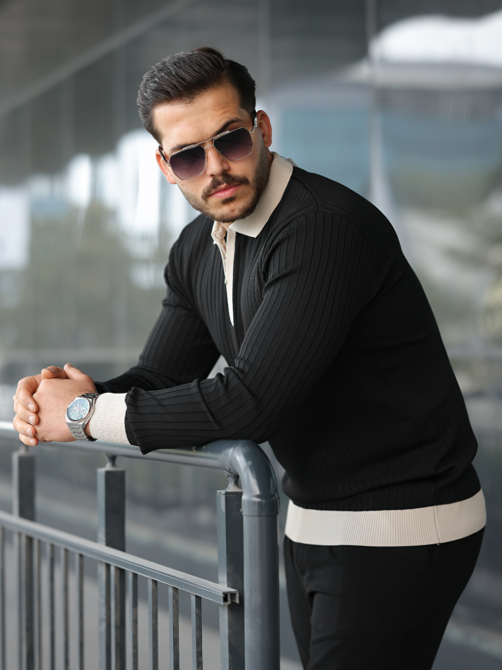 Siyah Erkek Kol ve Yaka Detaylı Uzun Kollu Triko Kazak-3