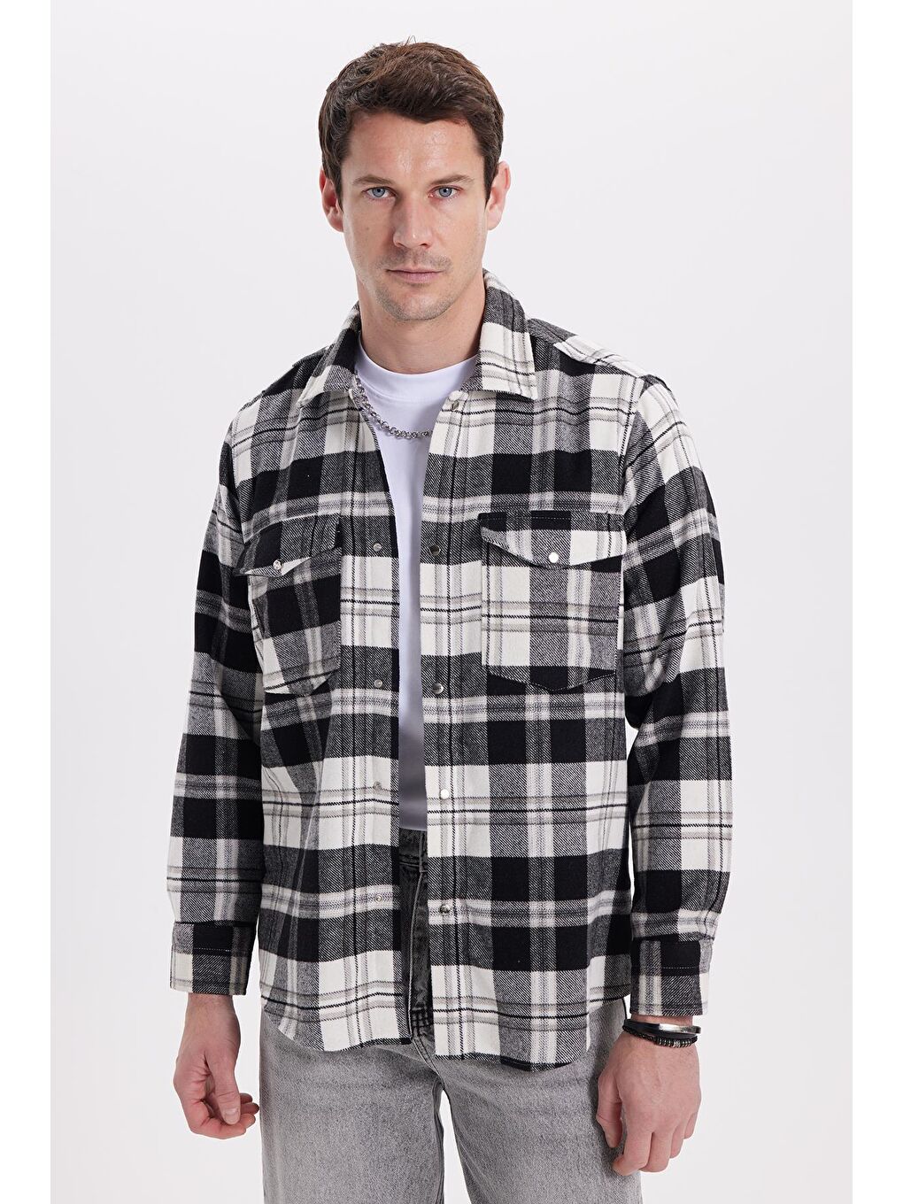 Karışık Erkek Regular Fit Rahat Kesim Kışlık Kareli Çift Cepli Çıtçıtlı Gömlek