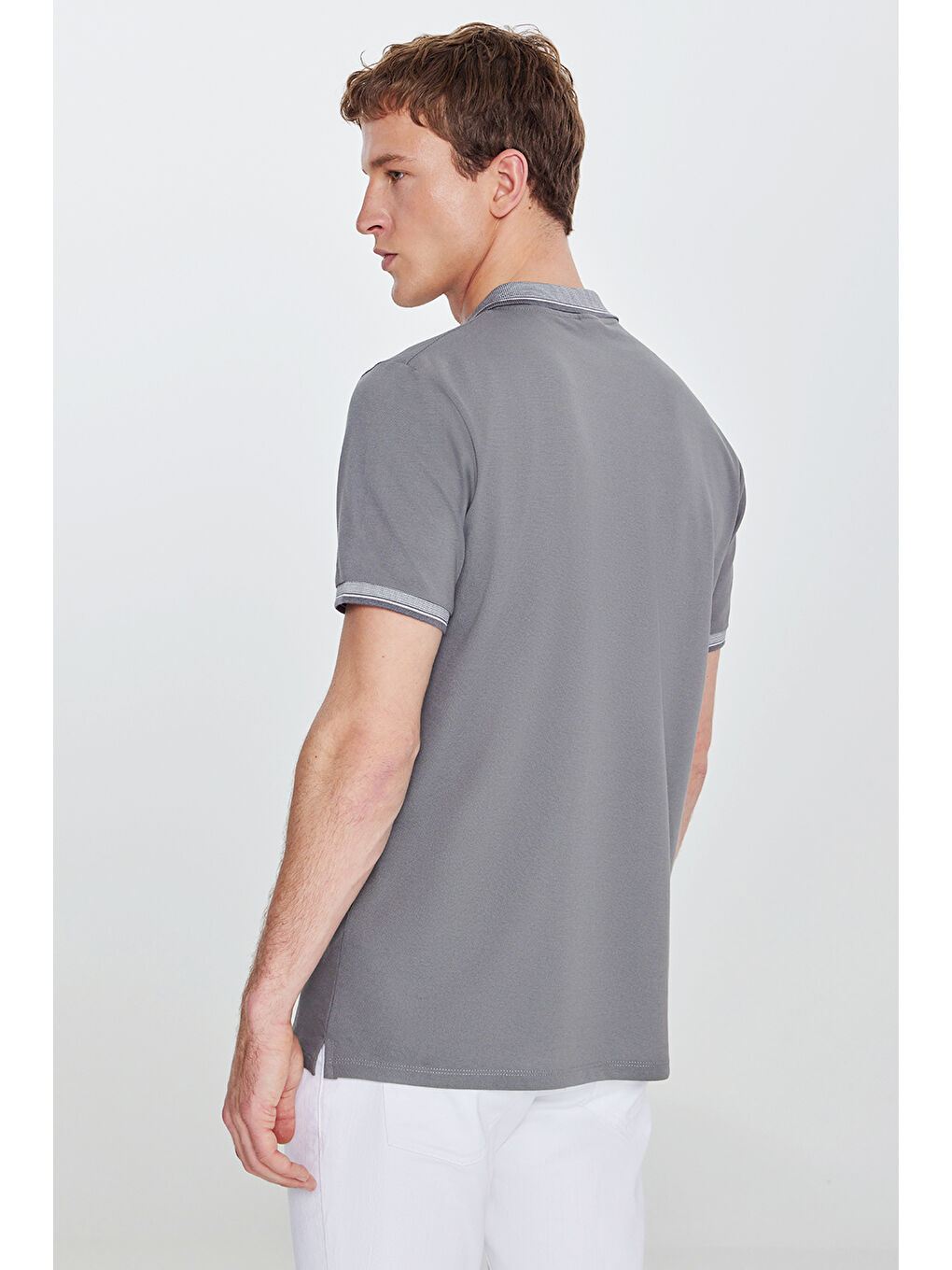 Gri Erkek Slim Fit Dar Kesim Kıvrılmaz Polo Yaka Kısa Kollu Tişört-5