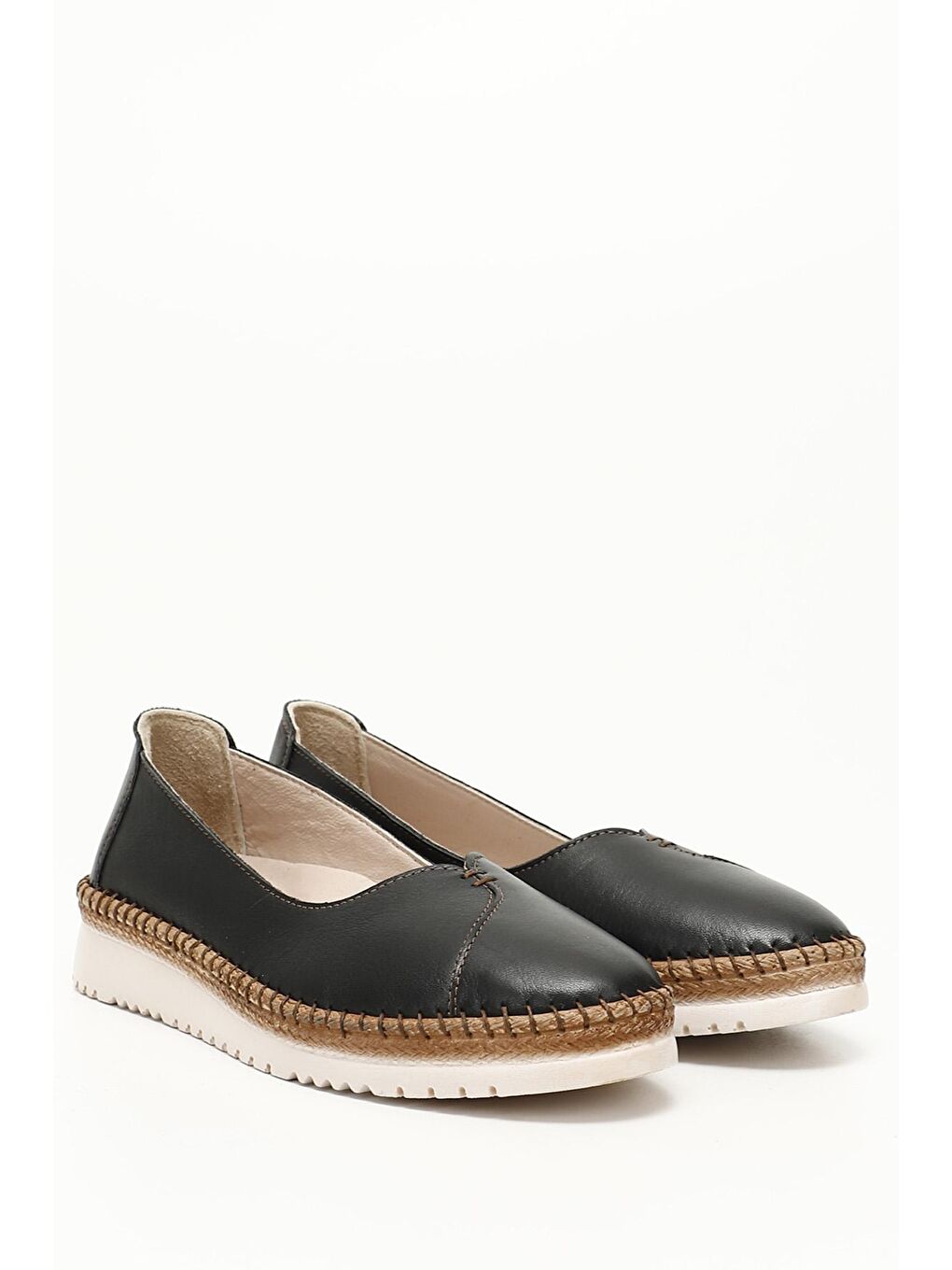 Siyah SİYAH  Hakiki Deri Yuvarlak Burun Kadın Babet Ayakkabı 42138-1