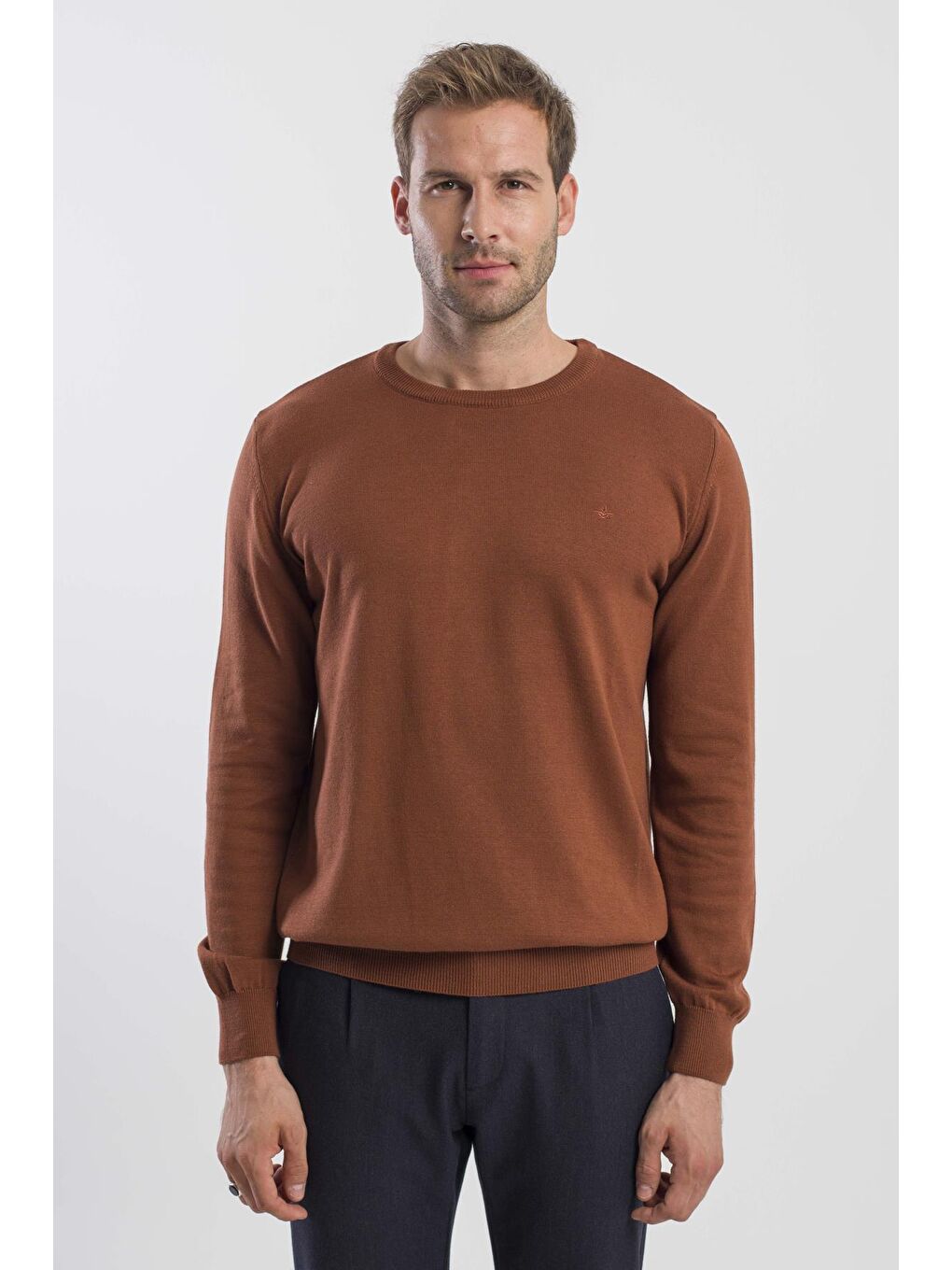 Kahverengi Tarçın Slim Fit Bisiklet Yaka Triko Kazak