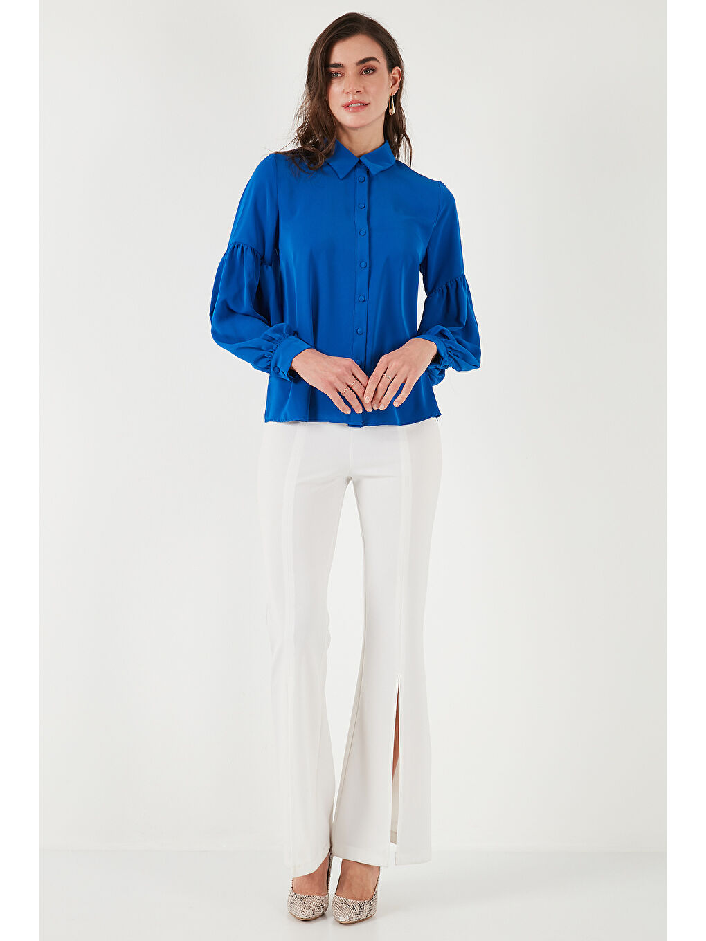 Mavi Regular Fit Dikiş Detaylı Düz Yaka Balon Kol Kadın Gömlek 611GO00003-2