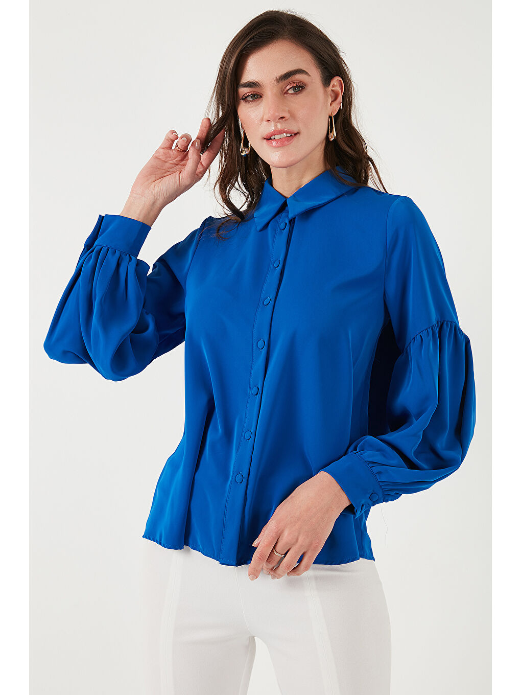 Mavi Regular Fit Dikiş Detaylı Düz Yaka Balon Kol Kadın Gömlek 611GO00003-4