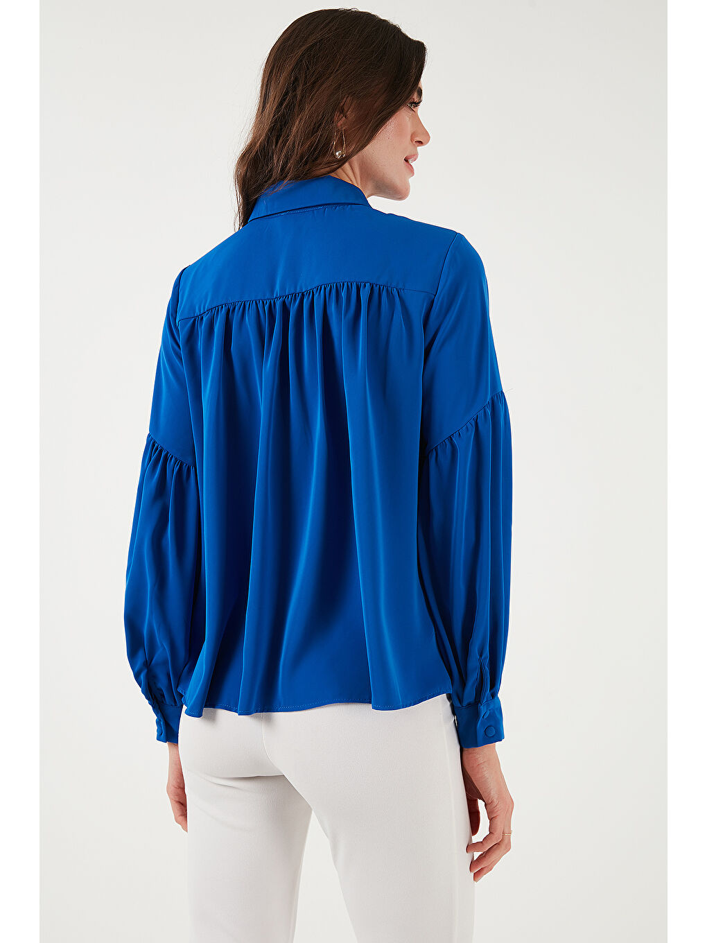 Mavi Regular Fit Dikiş Detaylı Düz Yaka Balon Kol Kadın Gömlek 611GO00003-6