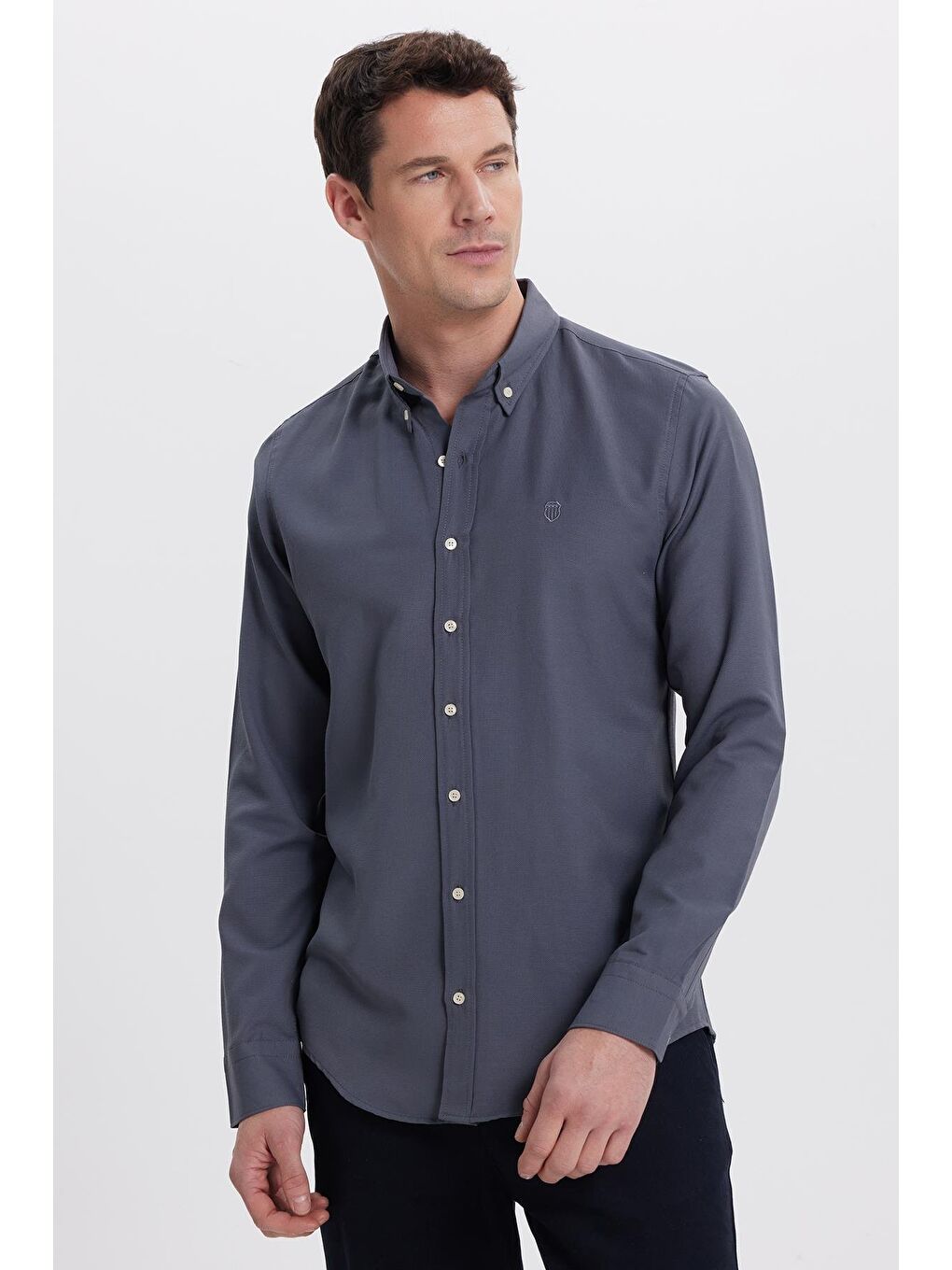 Erkek Slim Fit Dar Kesim Düz Oxford Armalı Düğmeli Yaka  Antrasit Spor Gömlek-3