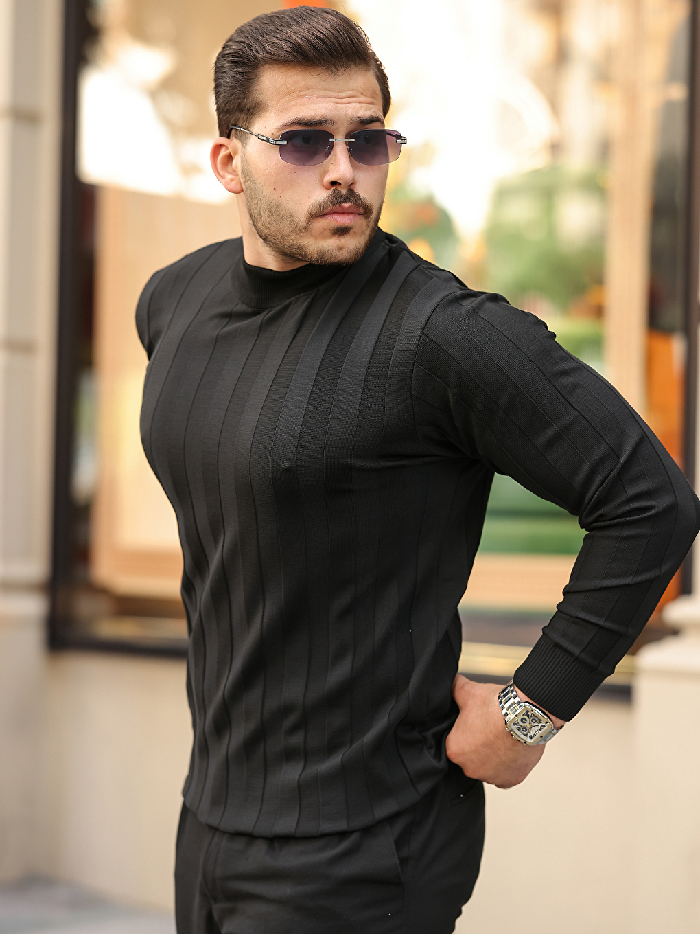 Siyah Erkek Yarım Balıkçı Yaka Kabartma Desenli Triko-1