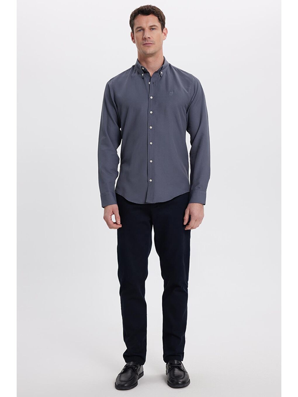 Erkek Slim Fit Dar Kesim Düz Oxford Armalı Düğmeli Yaka  Antrasit Spor Gömlek-4