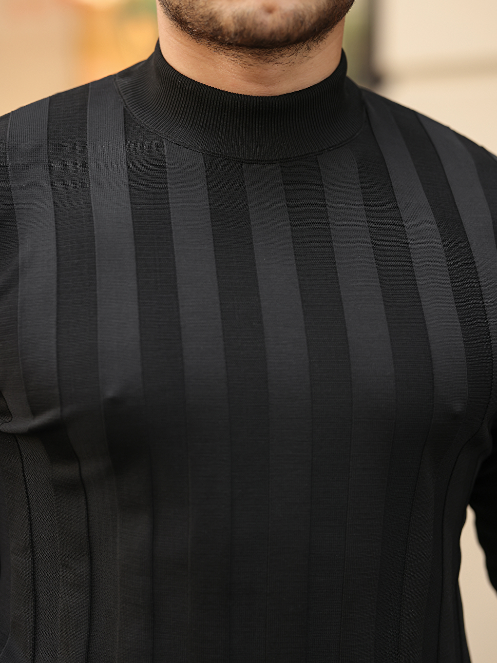 Siyah Erkek Yarım Balıkçı Yaka Kabartma Desenli Triko-2