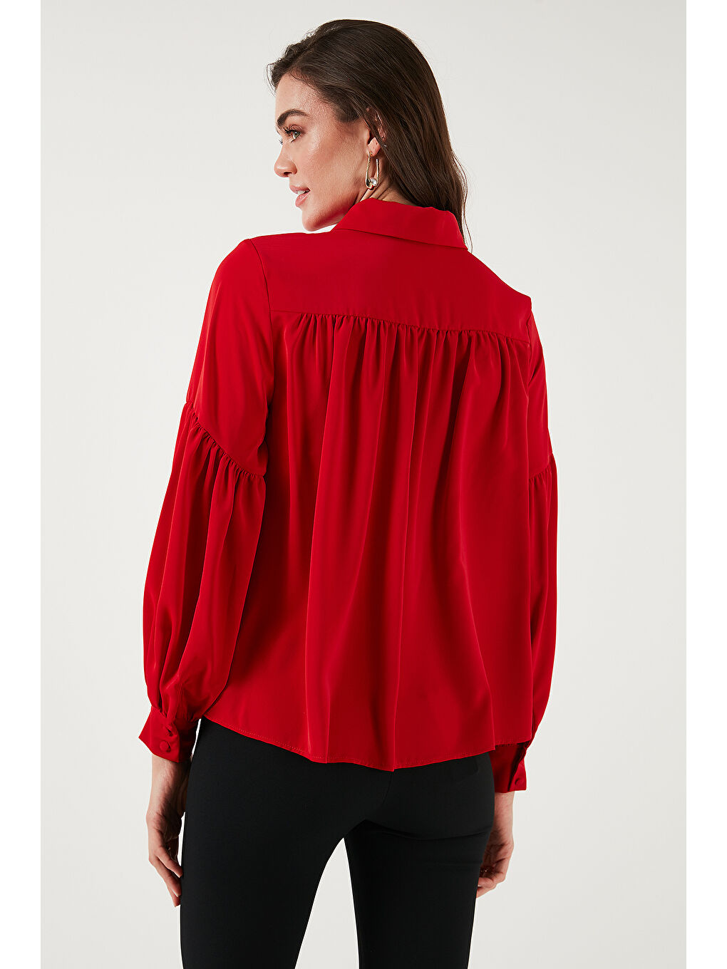Kırmızı Regular Fit Dikiş Detaylı Düz Yaka Balon Kol Kadın Gömlek 611GO00003-6