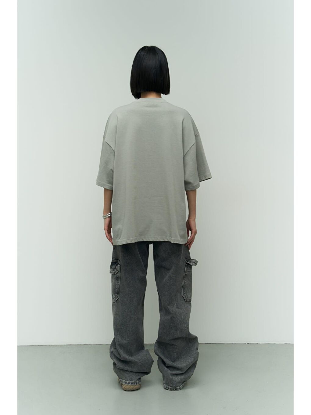 Gri Lips Duman Oversize Tişört-3