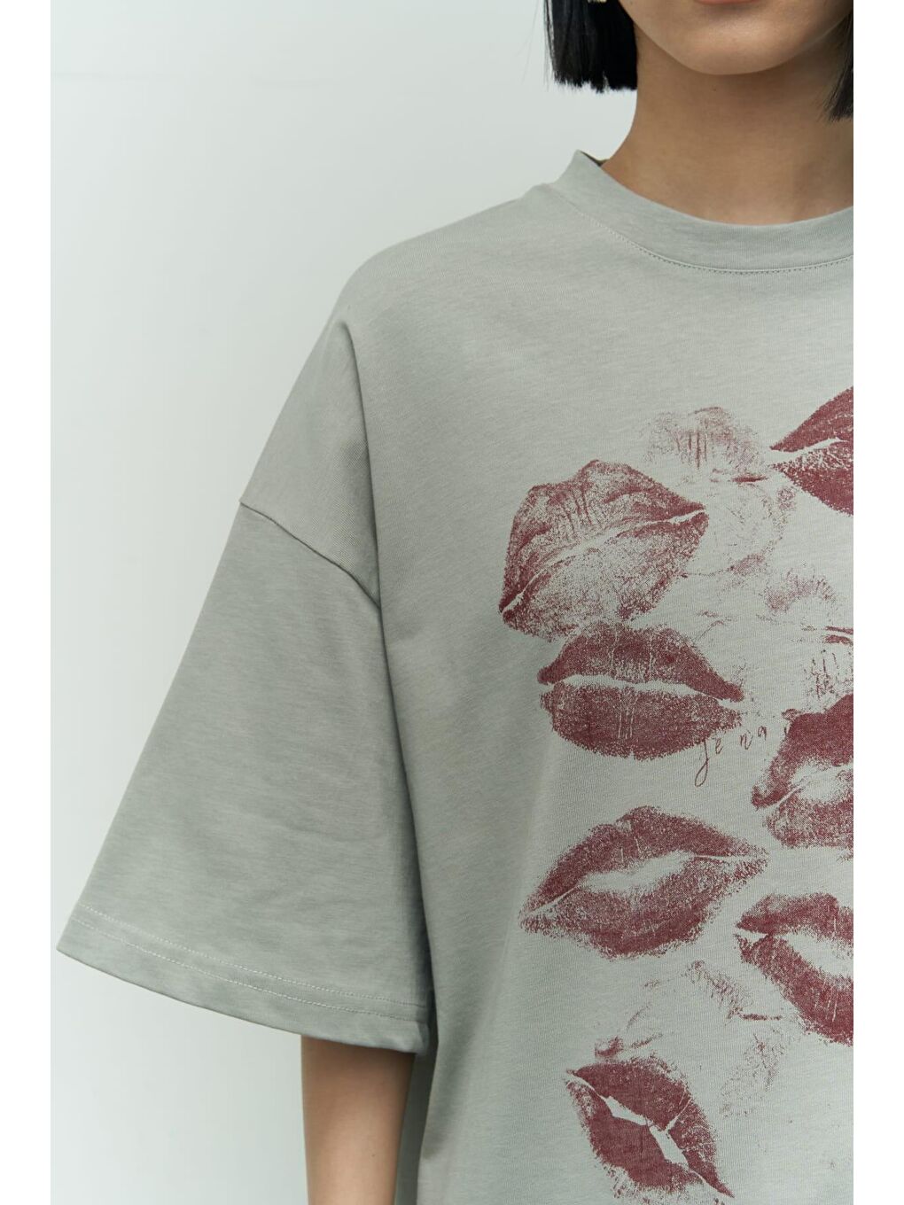 Gri Lips Duman Oversize Tişört-4