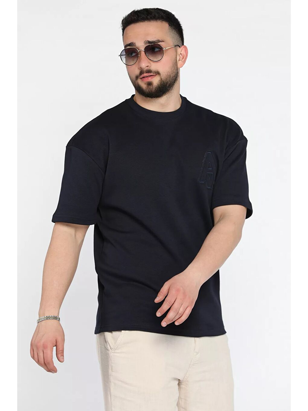 Lacivert Bisiklet Yaka Nakışlı Erkek Tişört-1