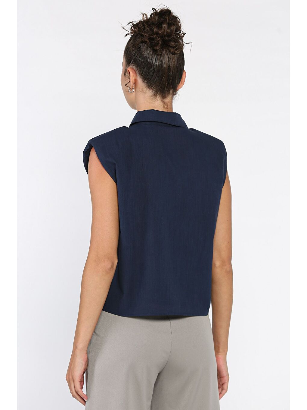 Lacivert Vatkalı Sıfır Kol Kadın Gömlek-2