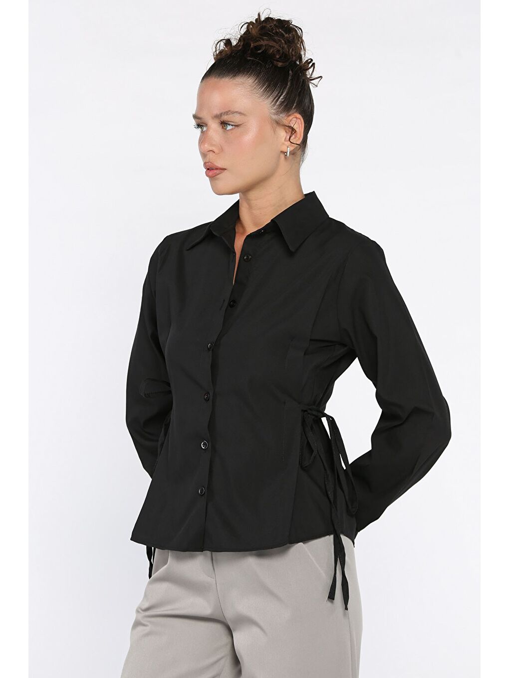 Siyah Bel Bağcıklı Kadın Gömlek-1