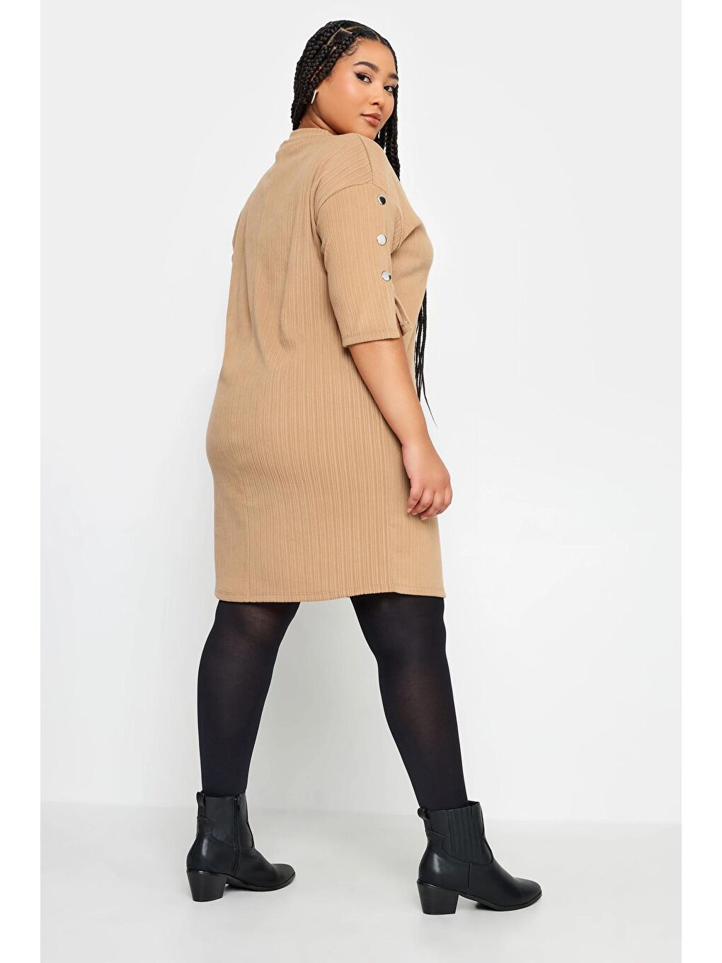 Bej Büyük Beden Bisiklet Yaka Düğme Detaylı Yarım Kollu Mini Elbise 302783-4