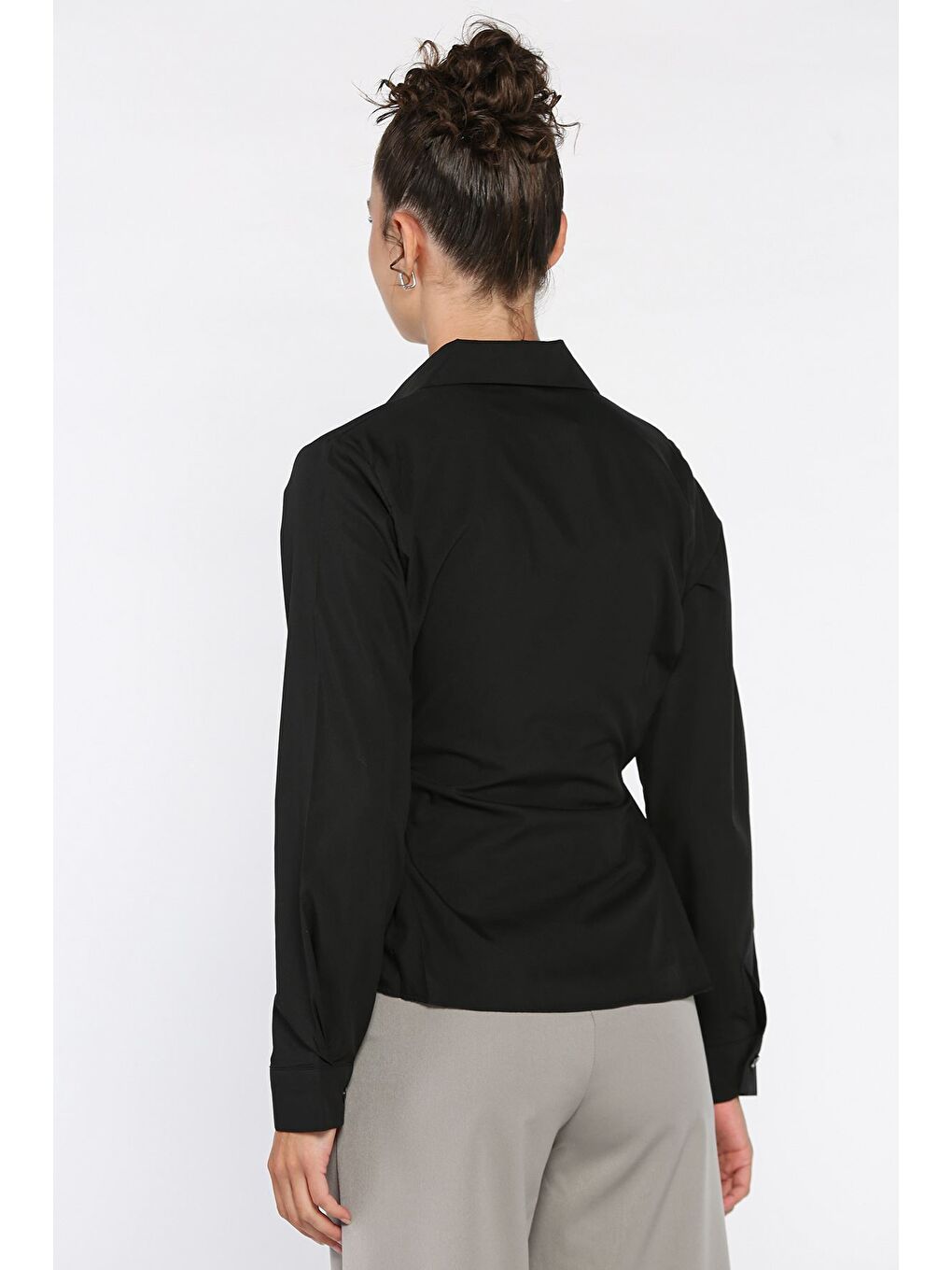 Siyah Bel Bağcıklı Kadın Gömlek-2