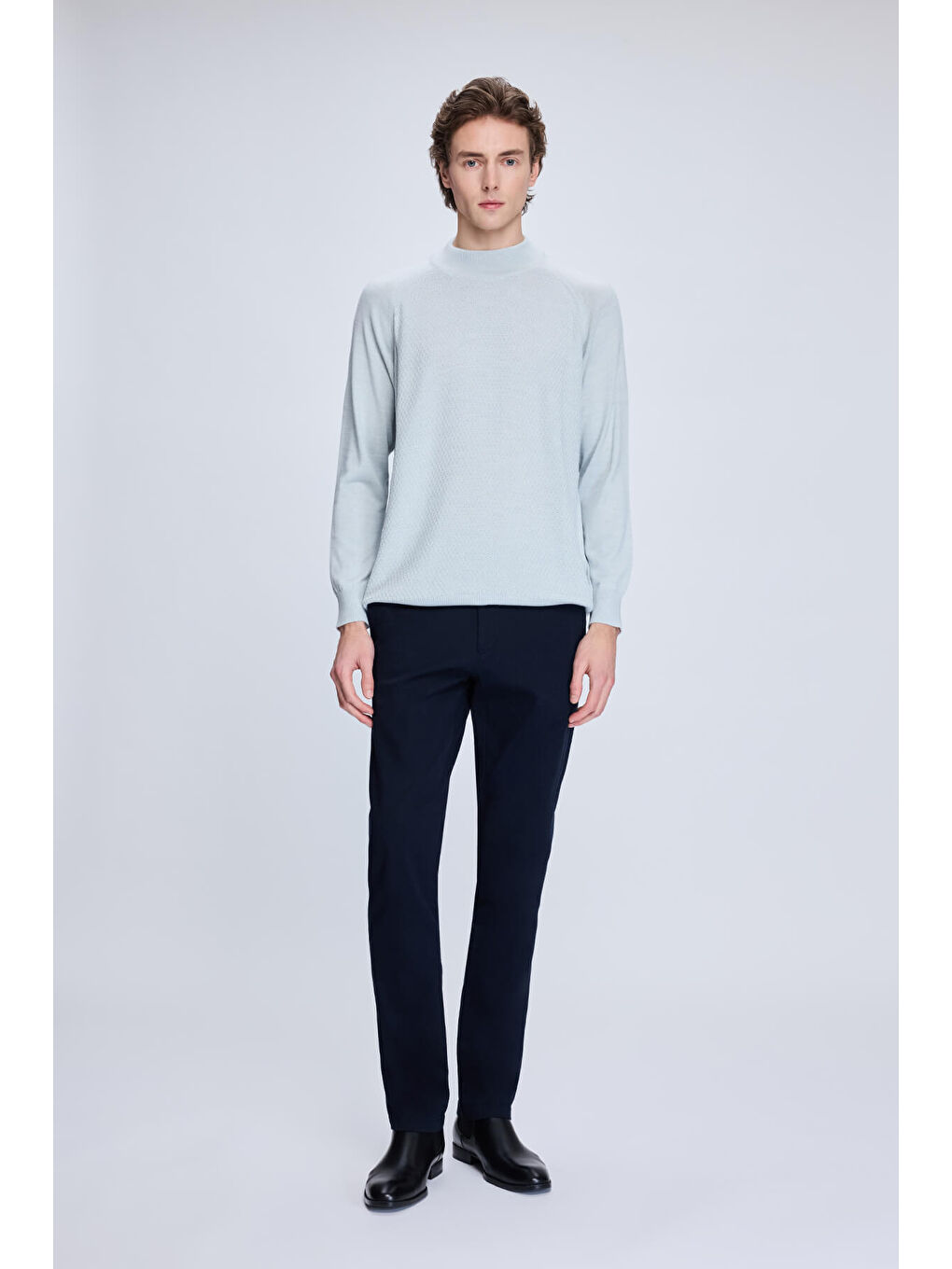 Gri Regular Fit Jakarlı Yarım Balıkçı Yaka Yünlü Kazak-1