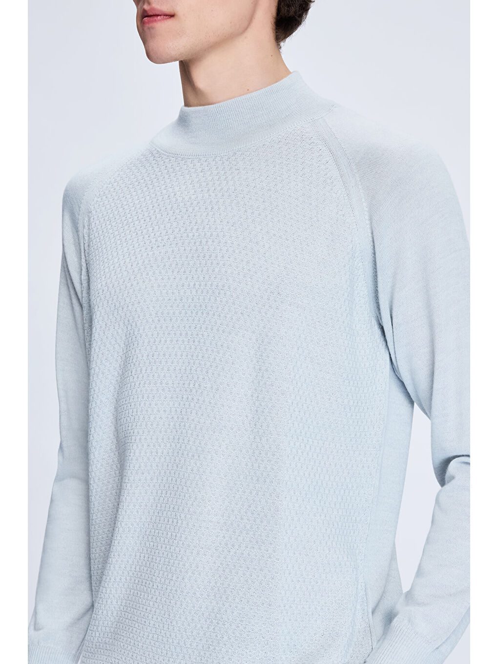 Gri Regular Fit Jakarlı Yarım Balıkçı Yaka Yünlü Kazak-3