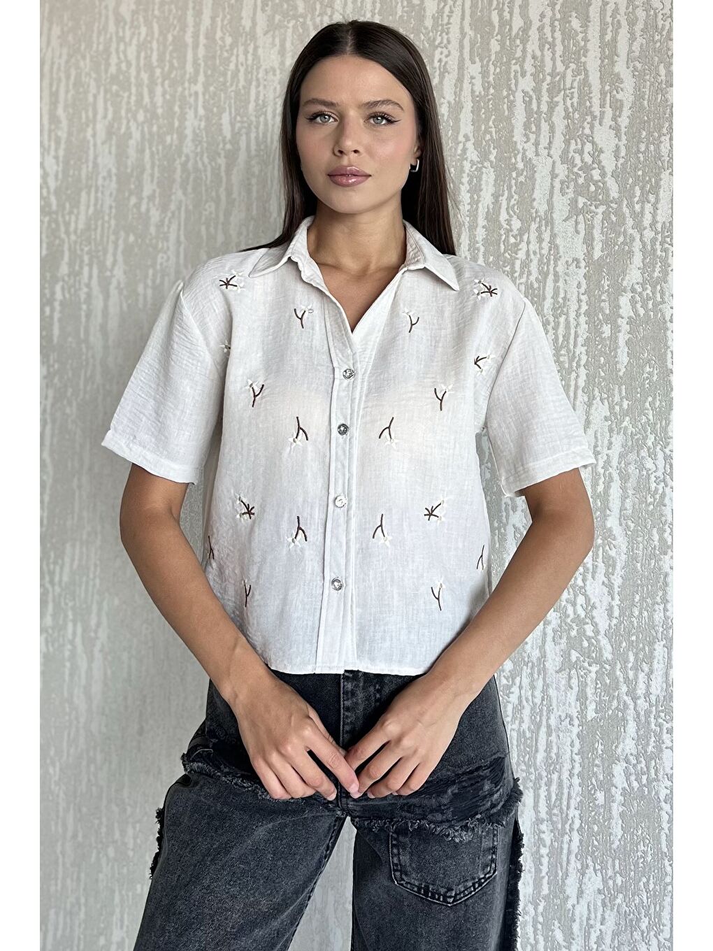 Bej Kadın Nakışlı Keten Gömlek-1