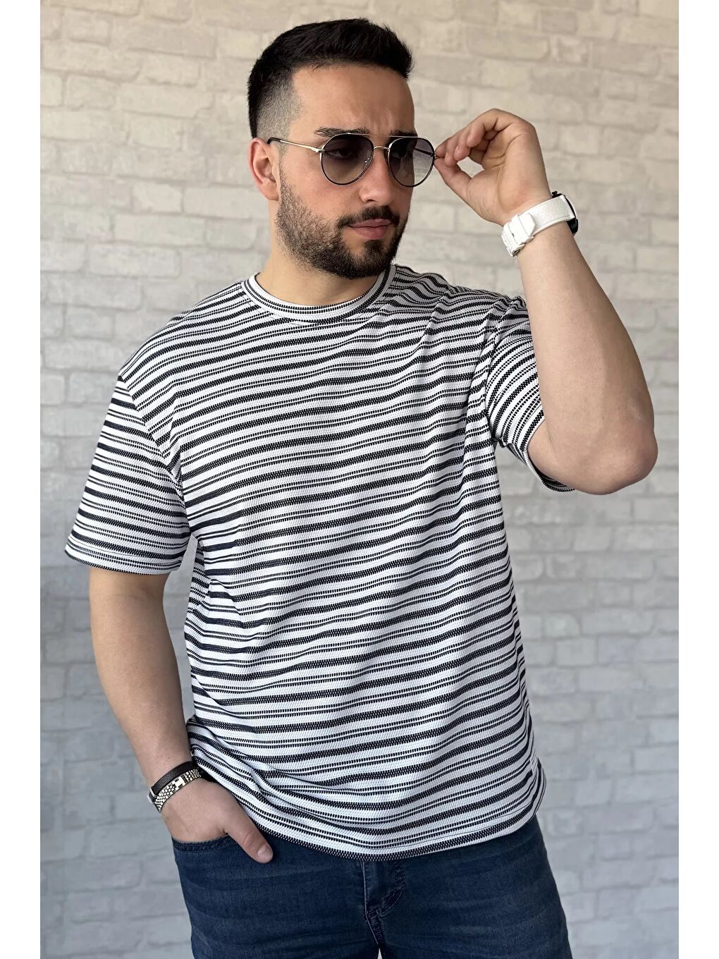 Lacivert Bisiklet Yaka Çizgi Desenli Erkek Tişört