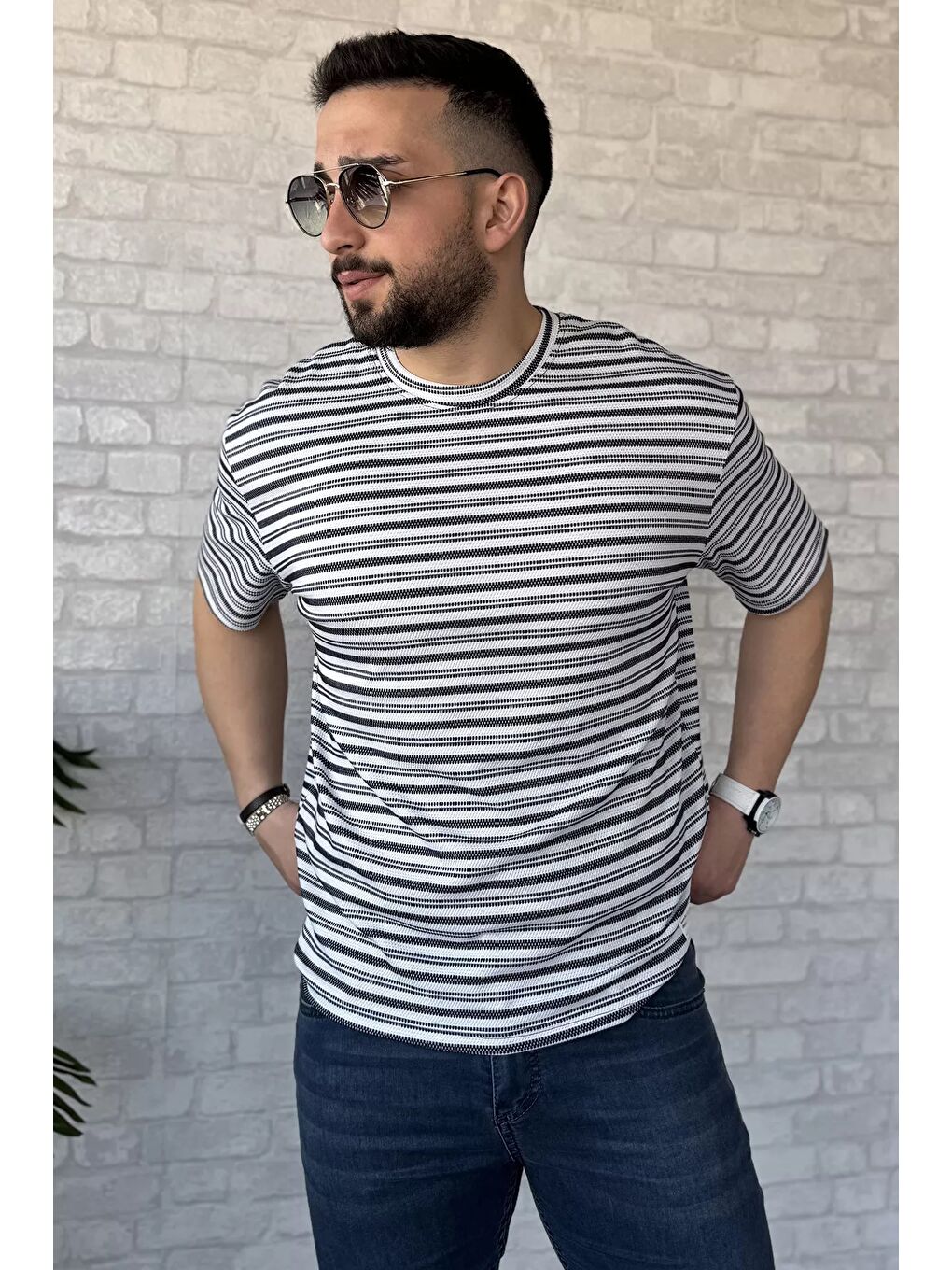 Lacivert Bisiklet Yaka Çizgi Desenli Erkek Tişört-1