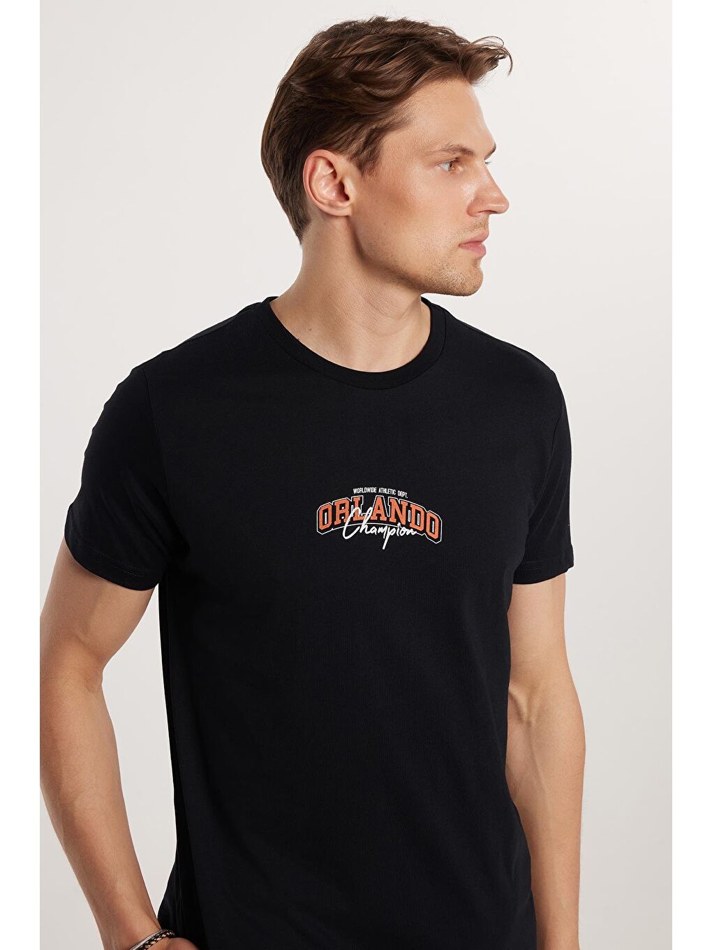 Erkek Slim Fit Dar Kesim %100 Pamuk Yumuşak Dokulu Baskılı Siyah Bisiklet Yaka Tişört