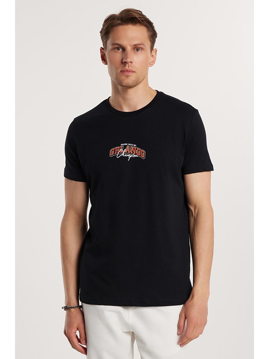 Erkek Slim Fit Dar Kesim %100 Pamuk Yumuşak Dokulu Baskılı Siyah Bisiklet Yaka Tişört-3