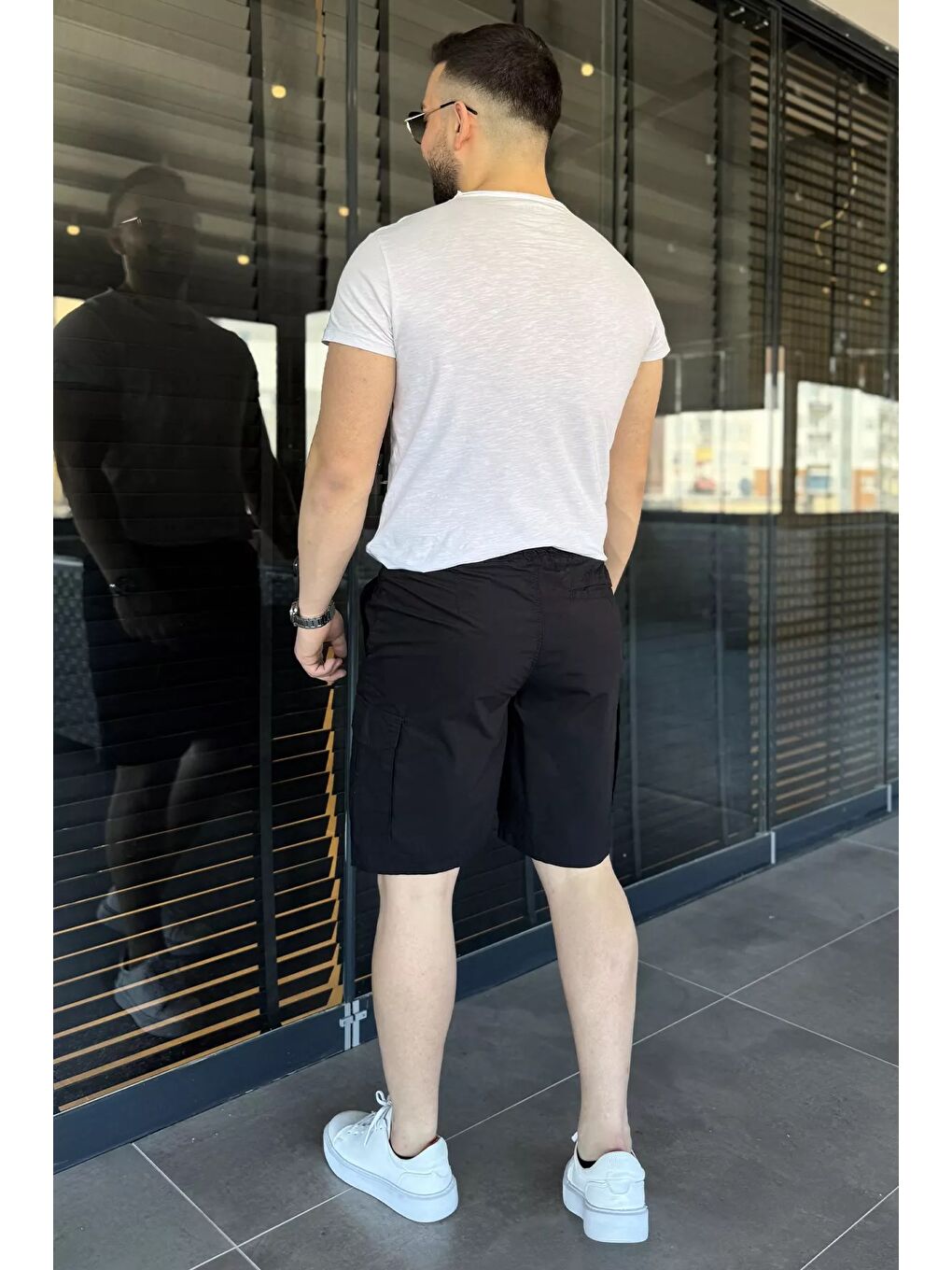 Siyah Kargo Cepli Bel Bağcıklı Erkek Şort-2