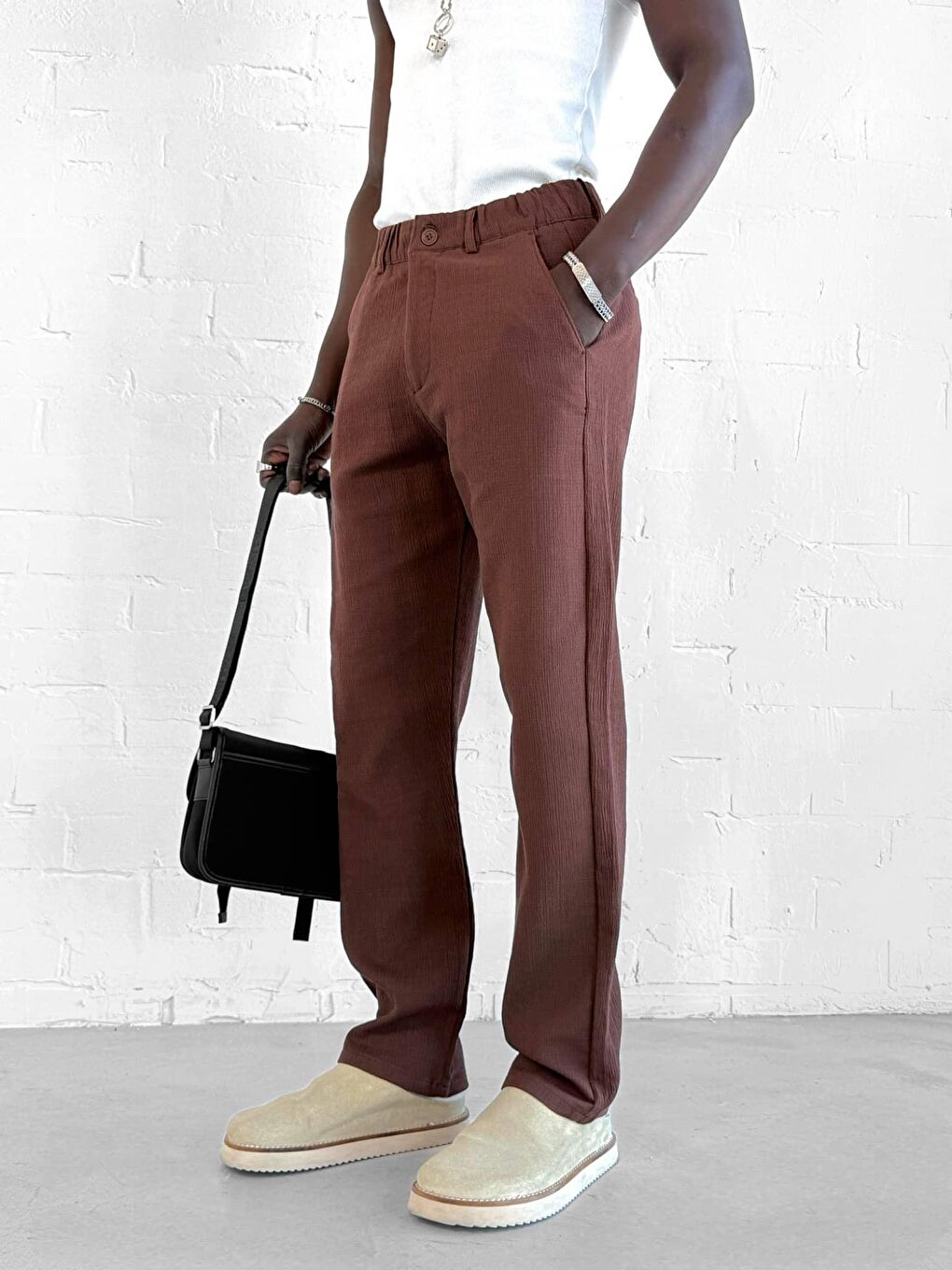Erkek Gofre Kumaş Regular Fit Pantolon Kahverengi-1