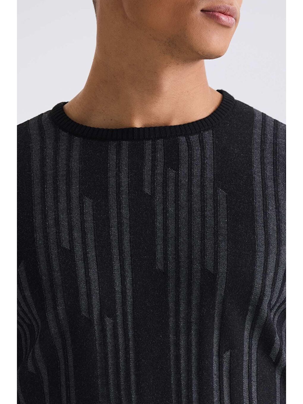 Siyah Slim Fit Bisiklet Yaka Desenli Triko Kazak-2