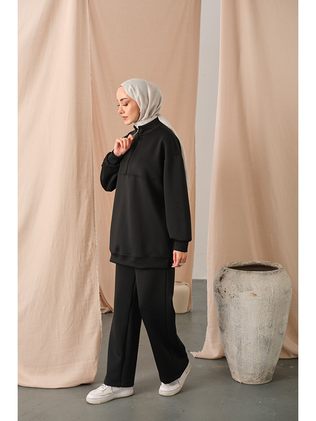 Kadın Yarım Fermuarlı Takım Siyah-2