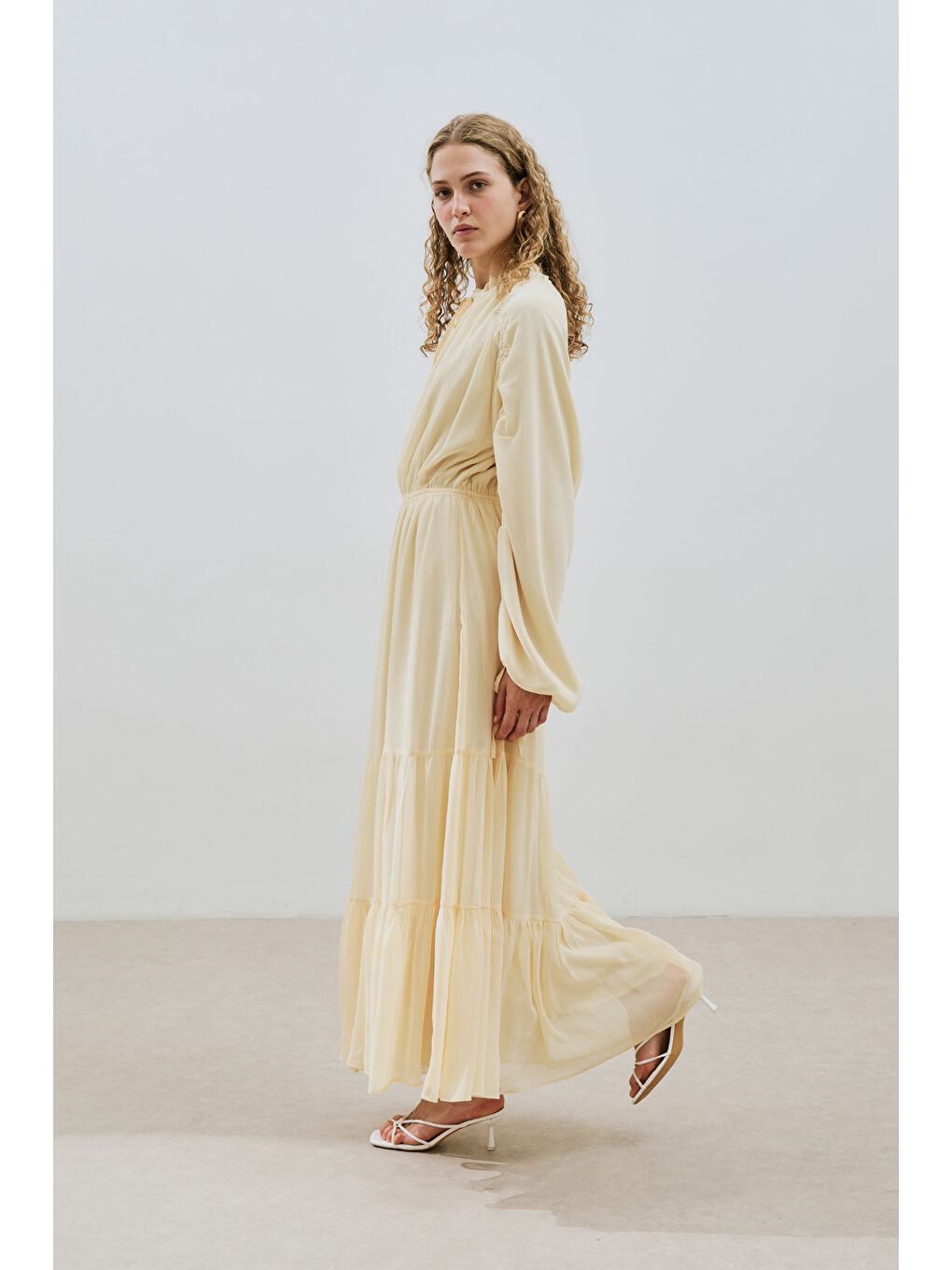 Uzun Büzgülü Şifon Elbise Soft Sarı-3