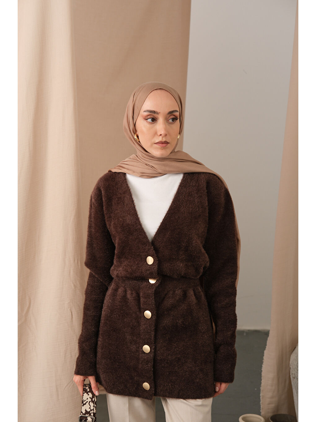 Kadın Gold Düğme Detay Hırka Kahverengi-3