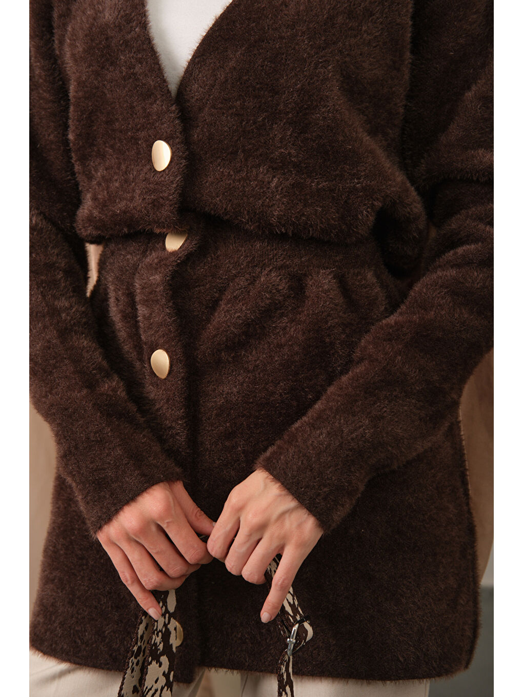 Kadın Gold Düğme Detay Hırka Kahverengi-4